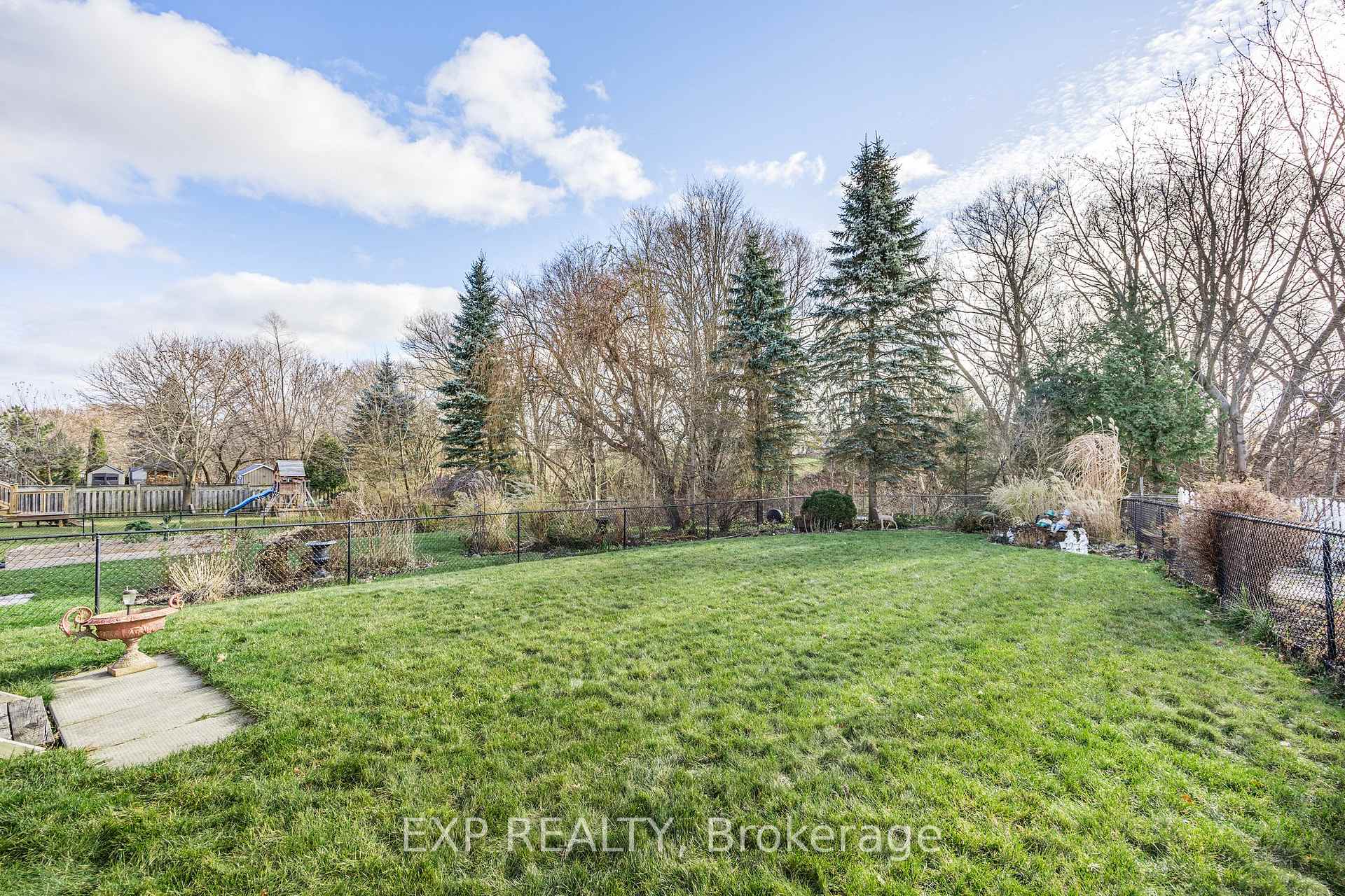 Photo 3 of 1331 Forest Street, Innisfil, Alcona — HOMEH