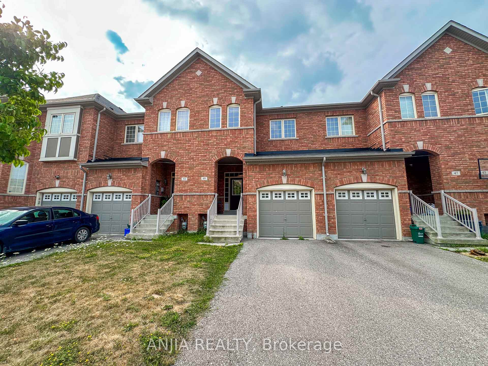 Photo 1 of 49 Truchard Avenue, Markham, Berczy — HOMEH