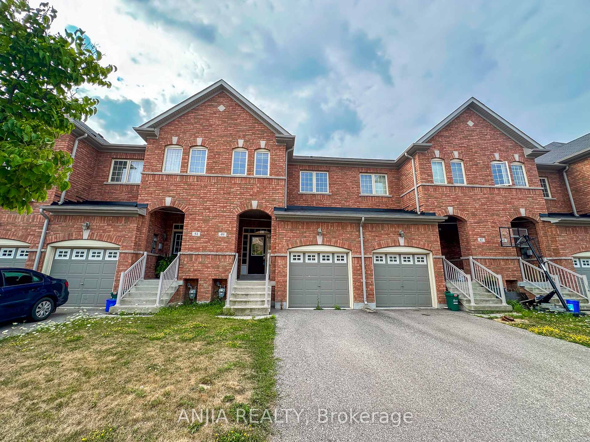 Photo 2 of 49 Truchard Avenue, Markham, Berczy — HOMEH