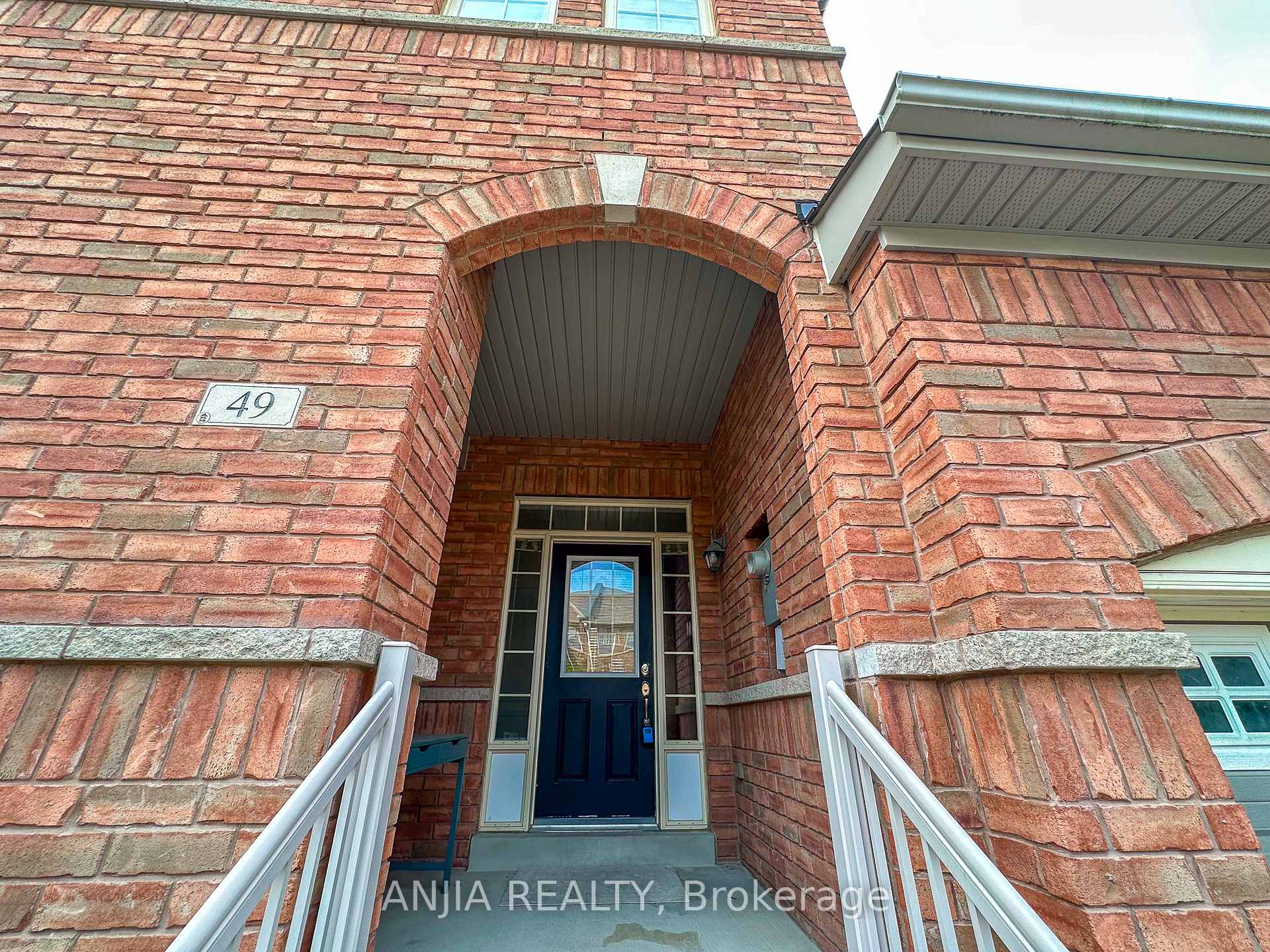 Photo 3 of 49 Truchard Avenue, Markham, Berczy — HOMEH