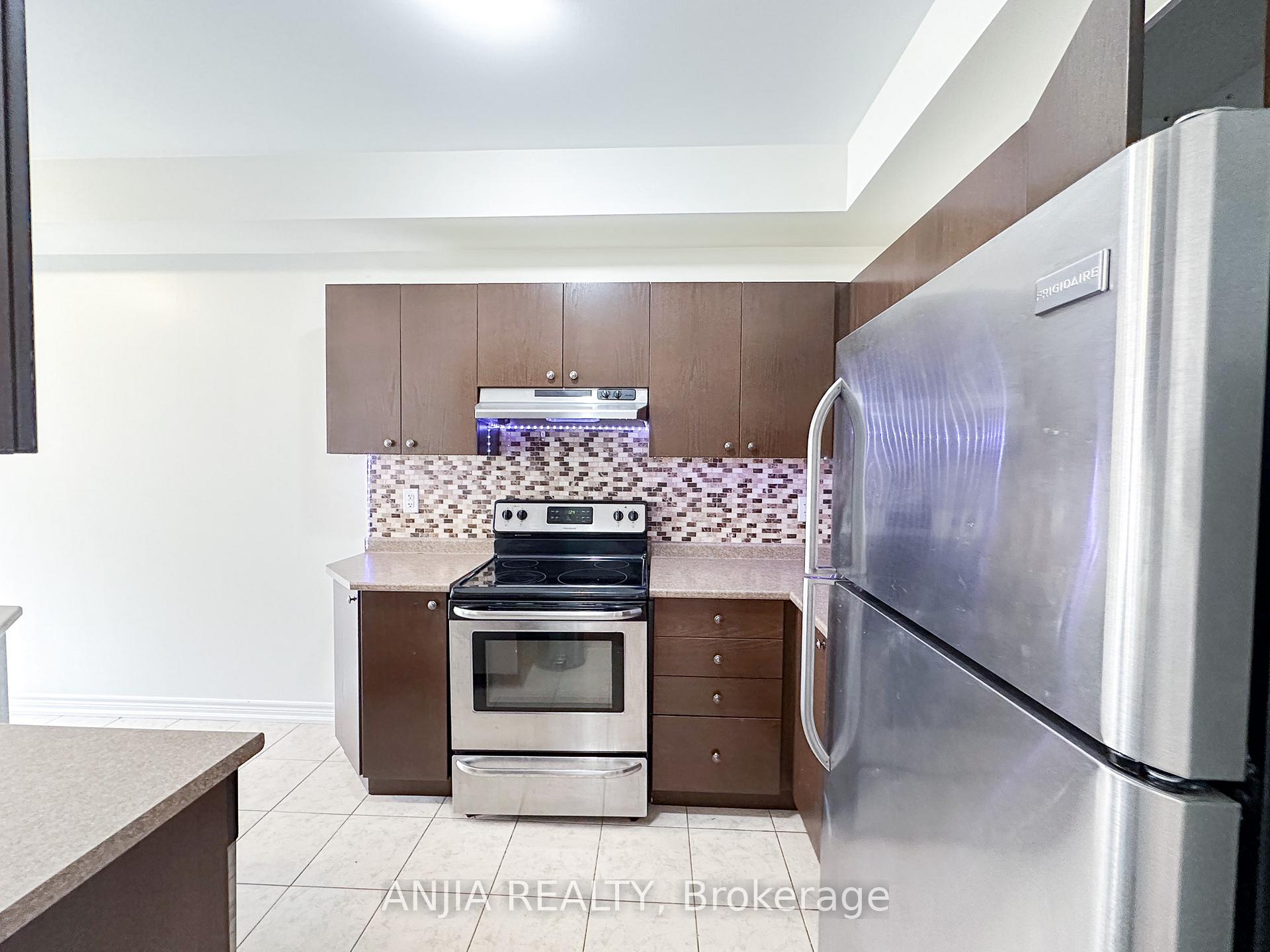 Photo 7 of 49 Truchard Avenue, Markham, Berczy — HOMEH