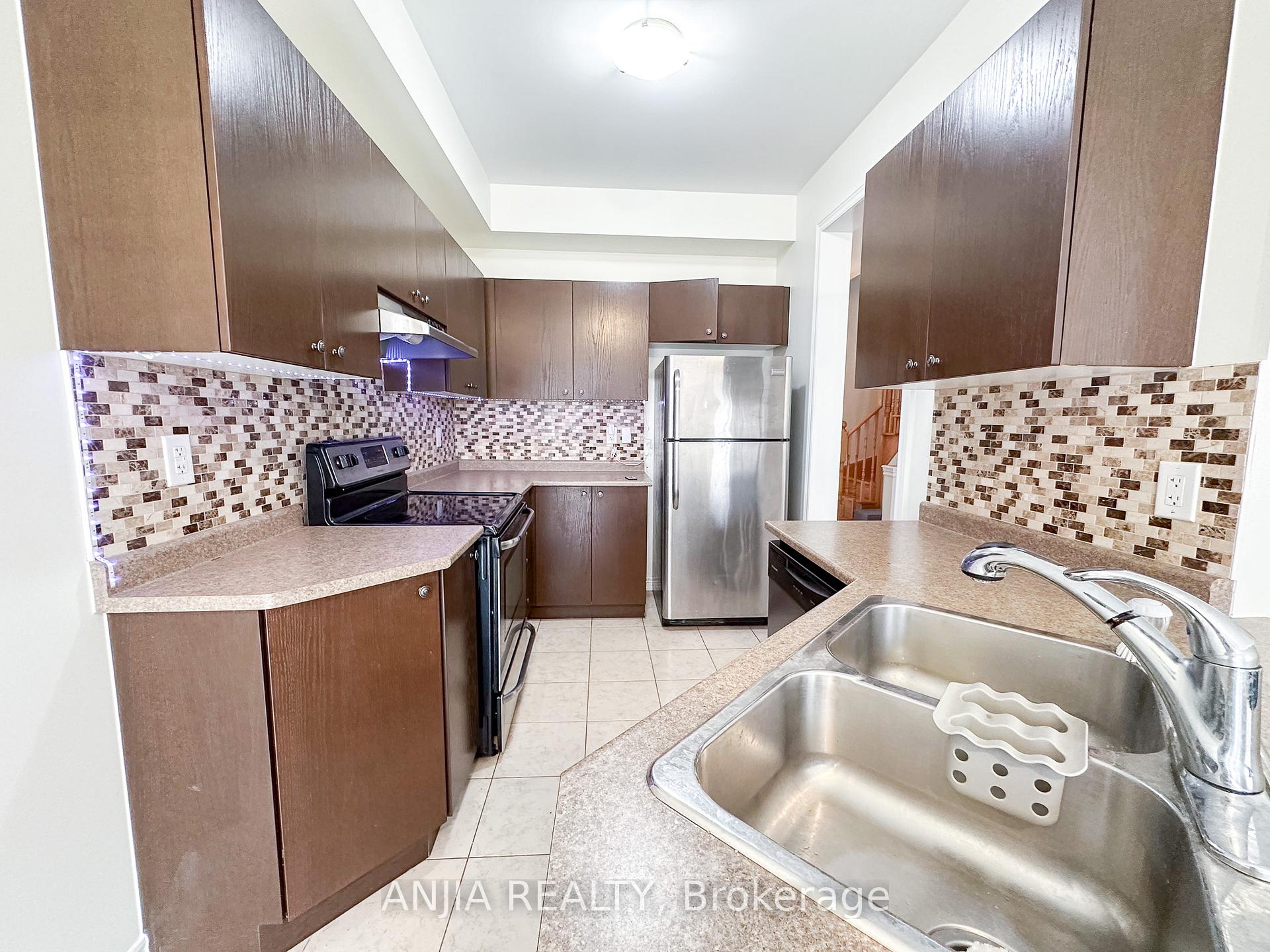 Photo 9 of 49 Truchard Avenue, Markham, Berczy — HOMEH