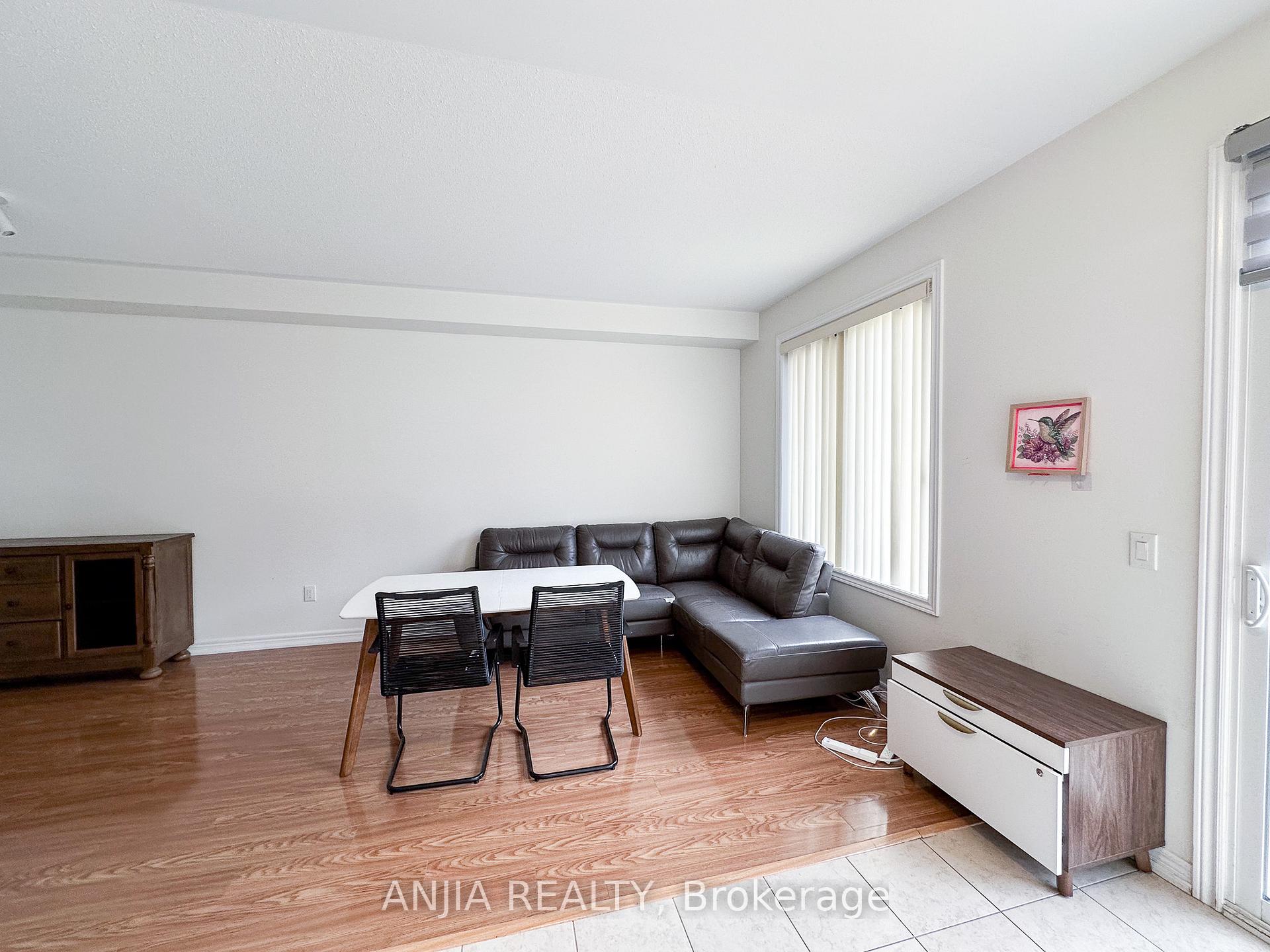 Photo 12 of 49 Truchard Avenue, Markham, Berczy — HOMEH