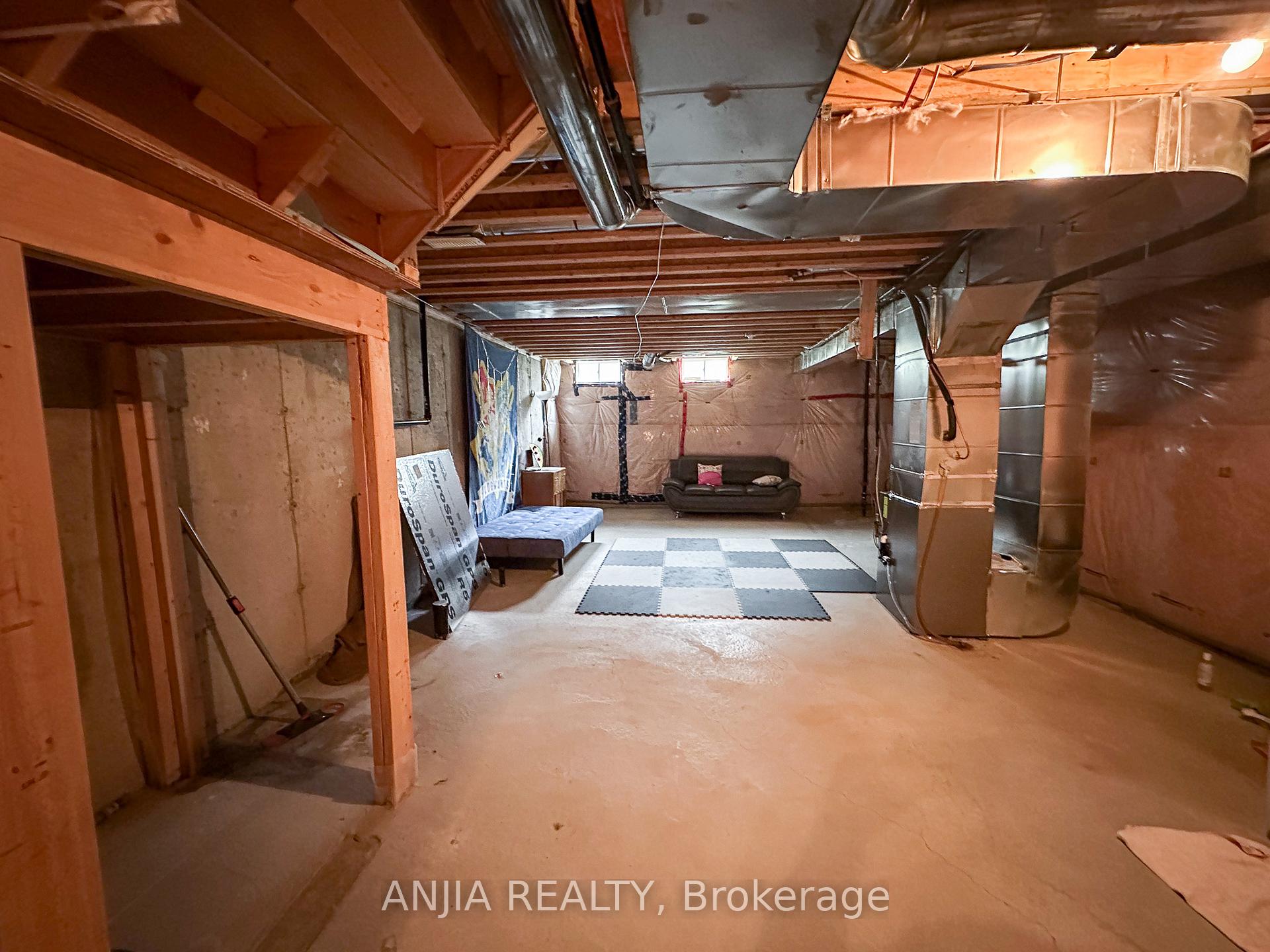 Photo 15 of 49 Truchard Avenue, Markham, Berczy — HOMEH
