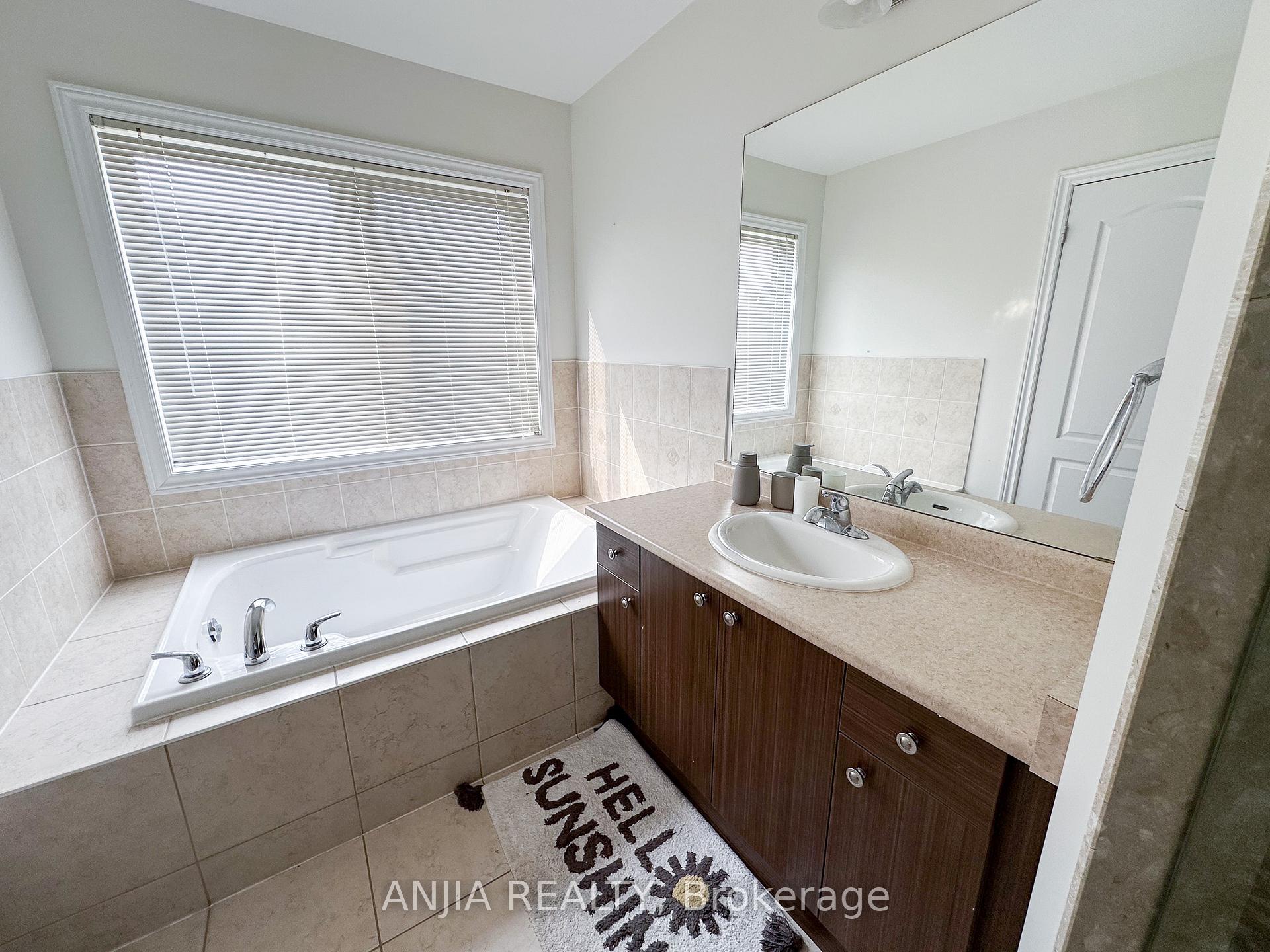 Photo 18 of 49 Truchard Avenue, Markham, Berczy — HOMEH