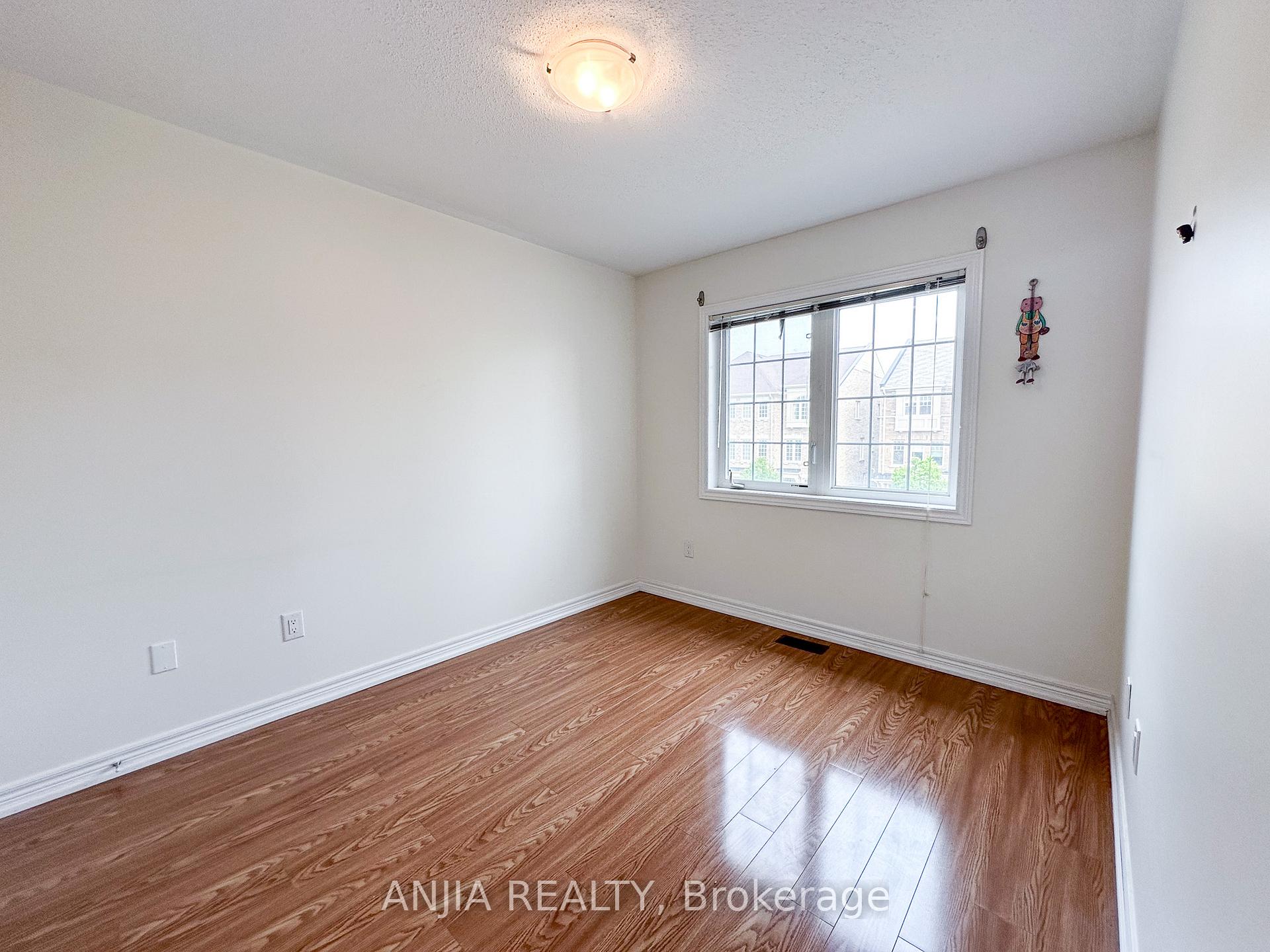 Photo 22 of 49 Truchard Avenue, Markham, Berczy — HOMEH