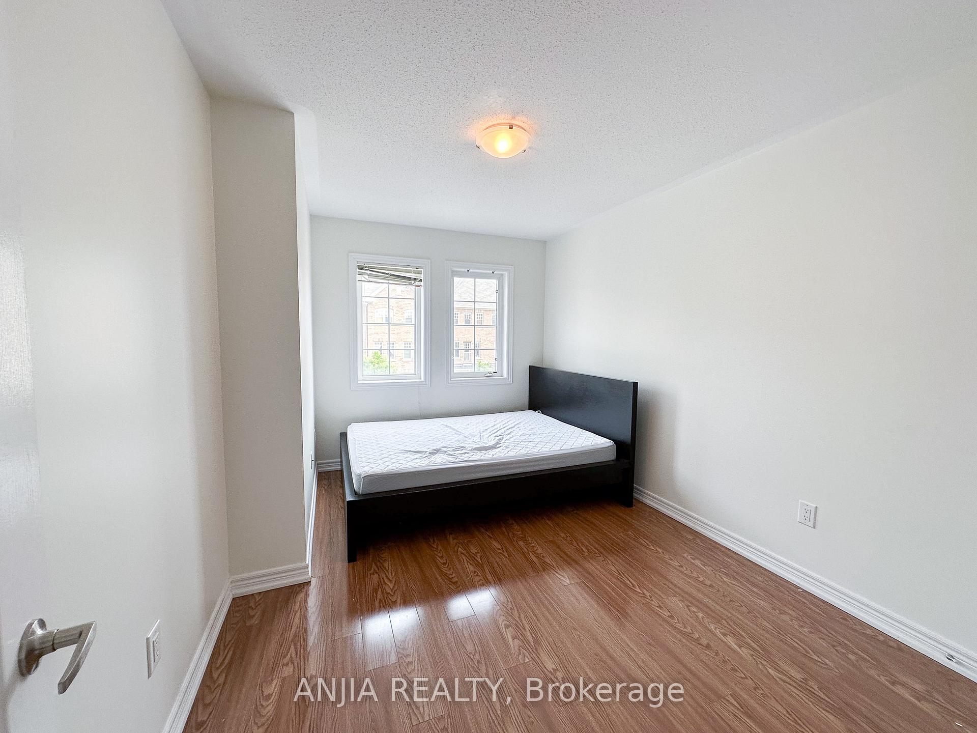 Photo 23 of 49 Truchard Avenue, Markham, Berczy — HOMEH