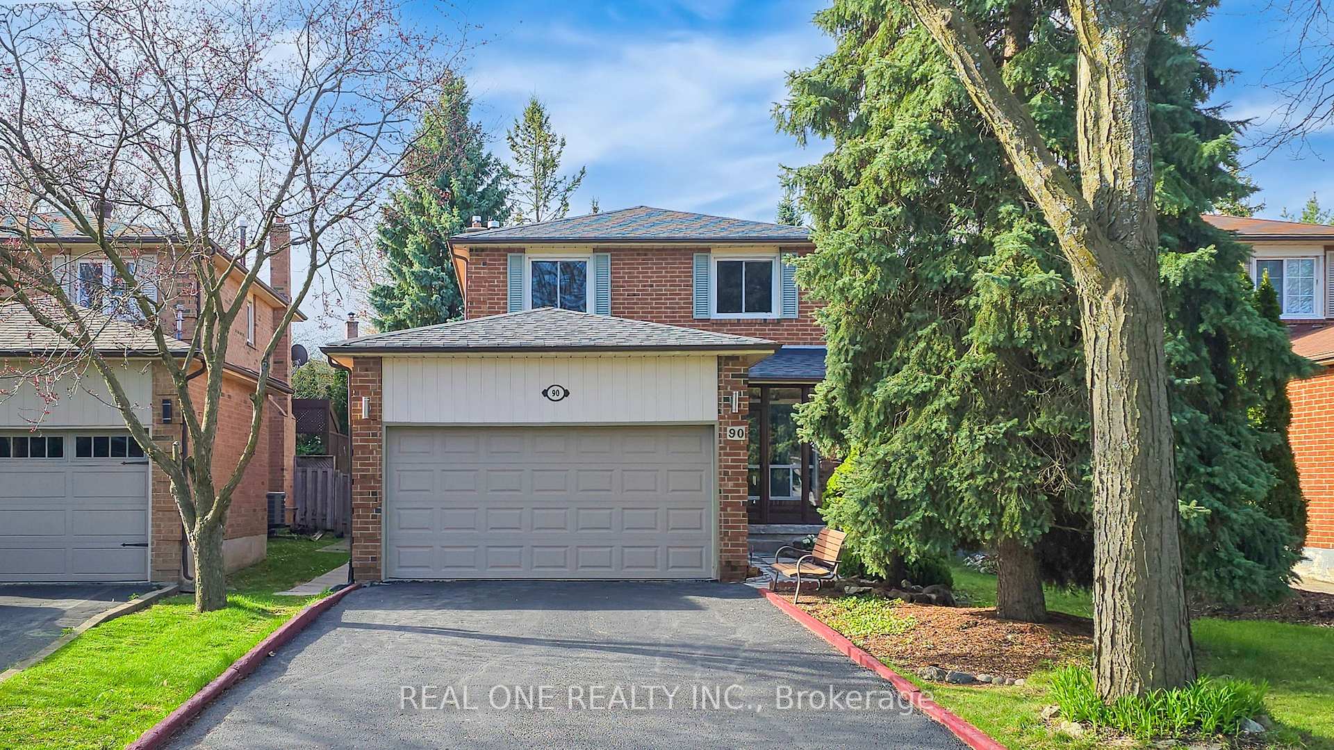 Photo 1 of 90 Spragg Circle, Markham, Markham Village — HOMEH
