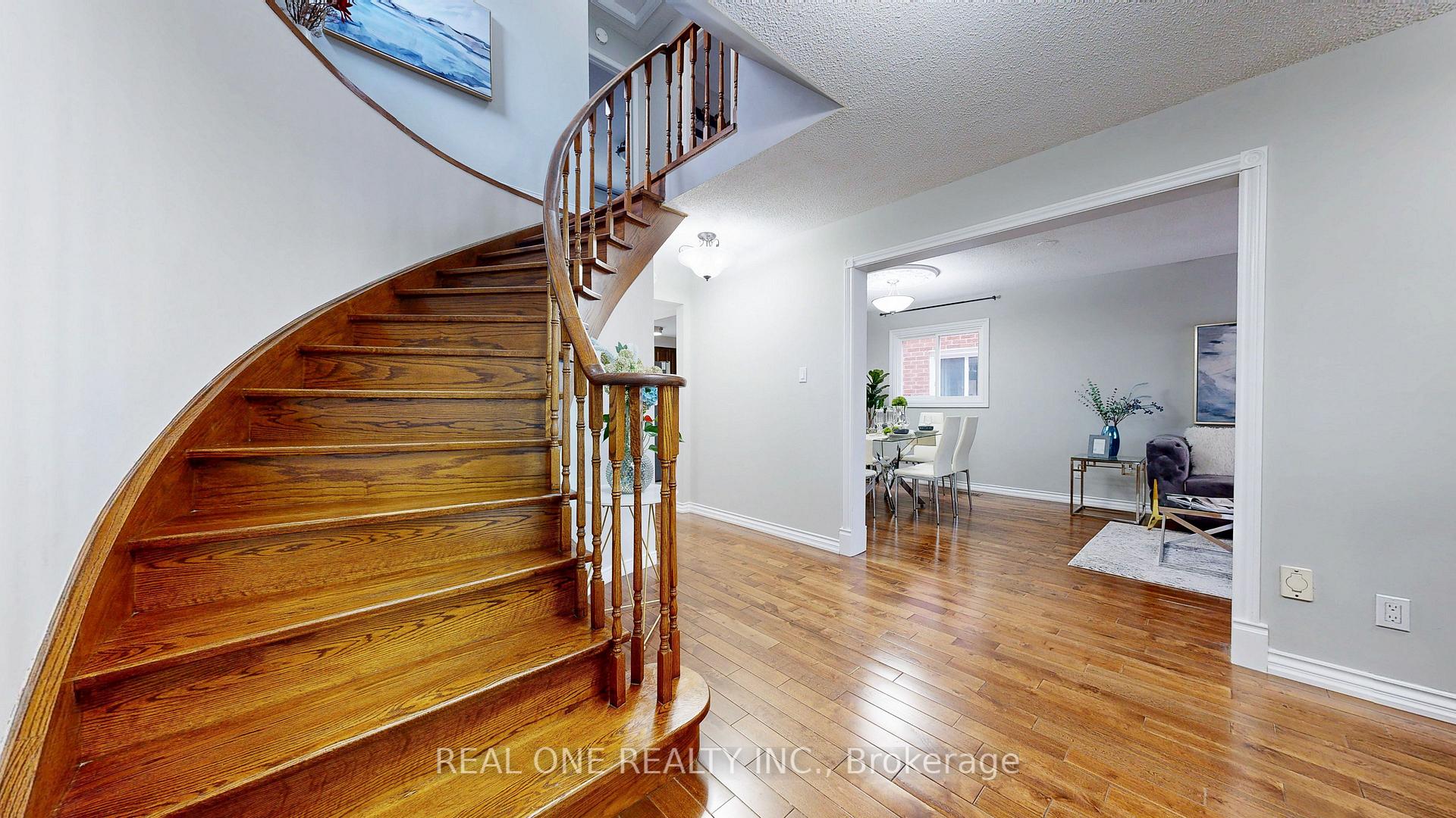 Photo 14 of 90 Spragg Circle, Markham, Markham Village — HOMEH