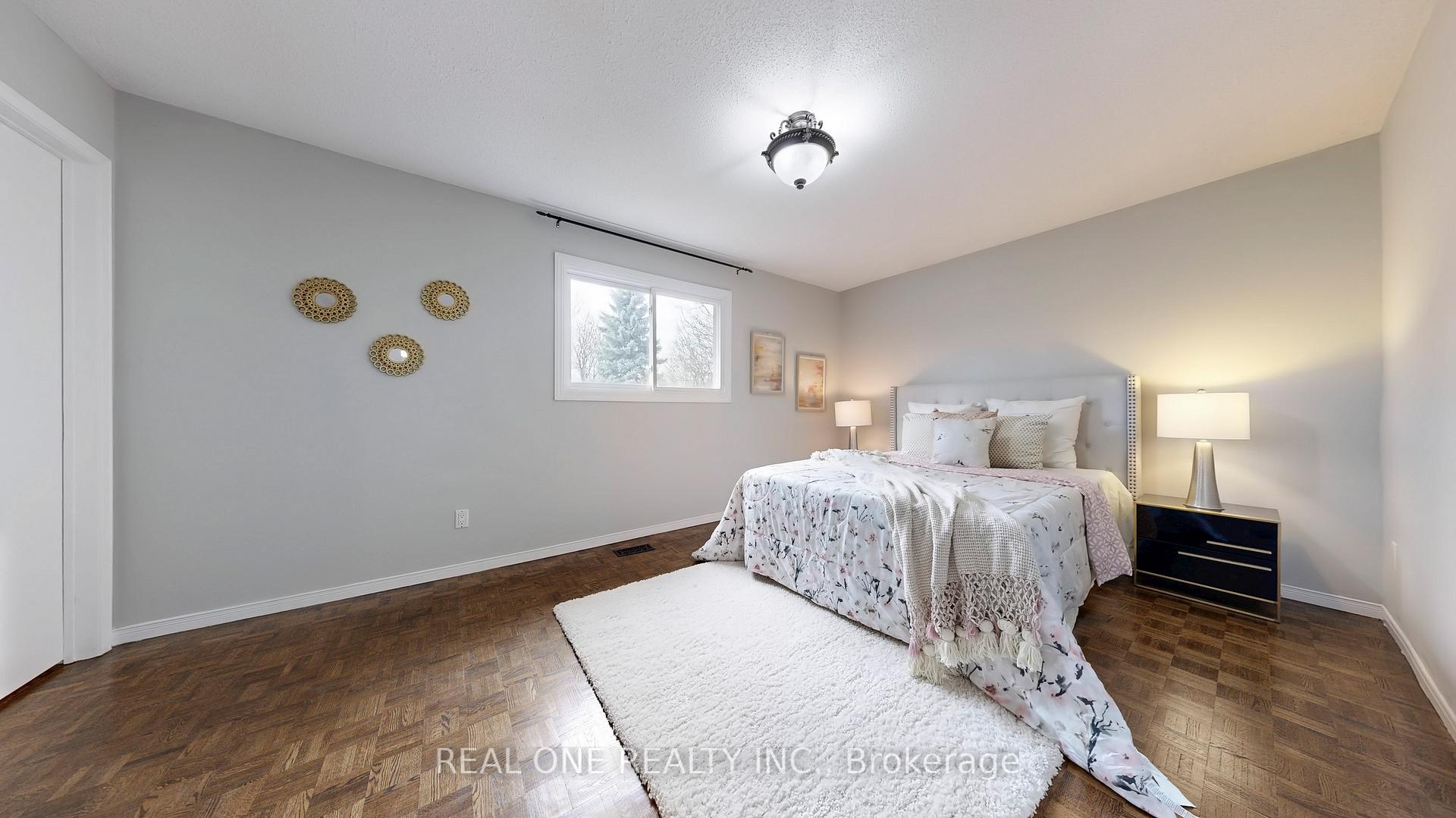 Photo 16 of 90 Spragg Circle, Markham, Markham Village — HOMEH