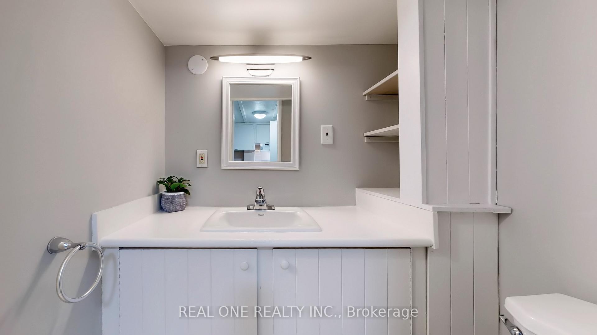 Photo 29 of 90 Spragg Circle, Markham, Markham Village — HOMEH