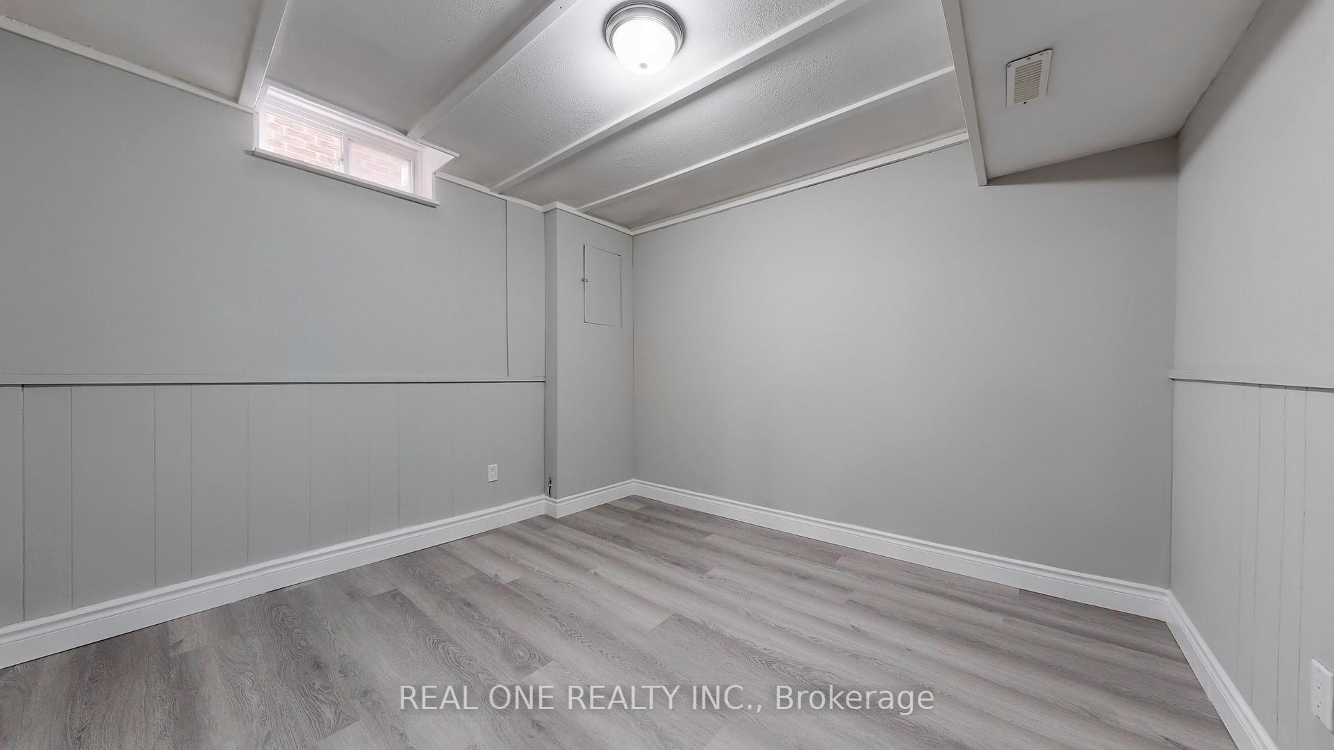 Photo 30 of 90 Spragg Circle, Markham, Markham Village — HOMEH