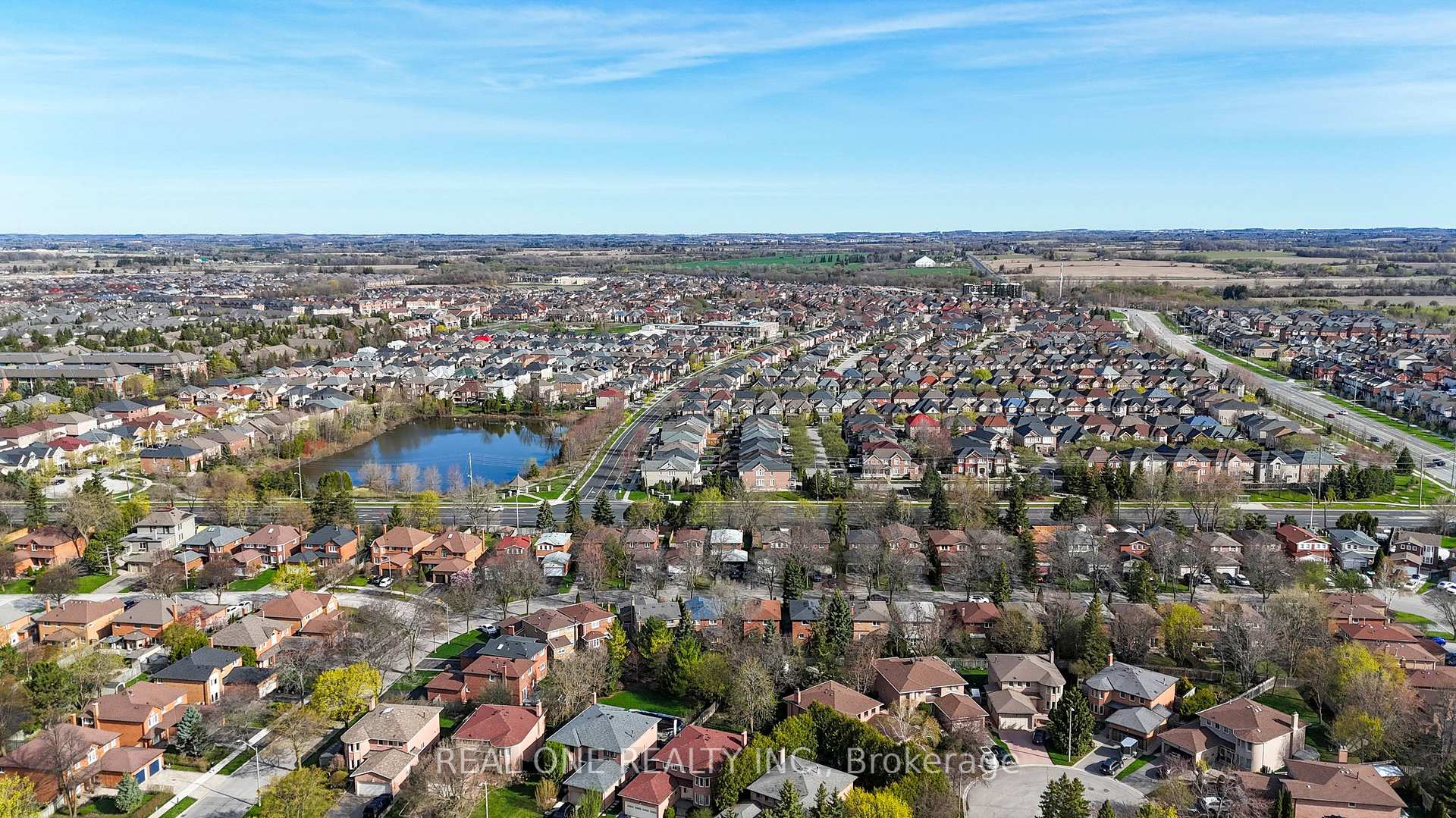 Photo 37 of 90 Spragg Circle, Markham, Markham Village — HOMEH