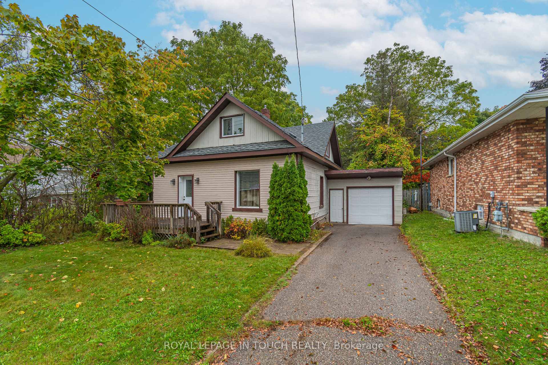 Photo 1 of 125 Eighth Street, Midland — HOMEH