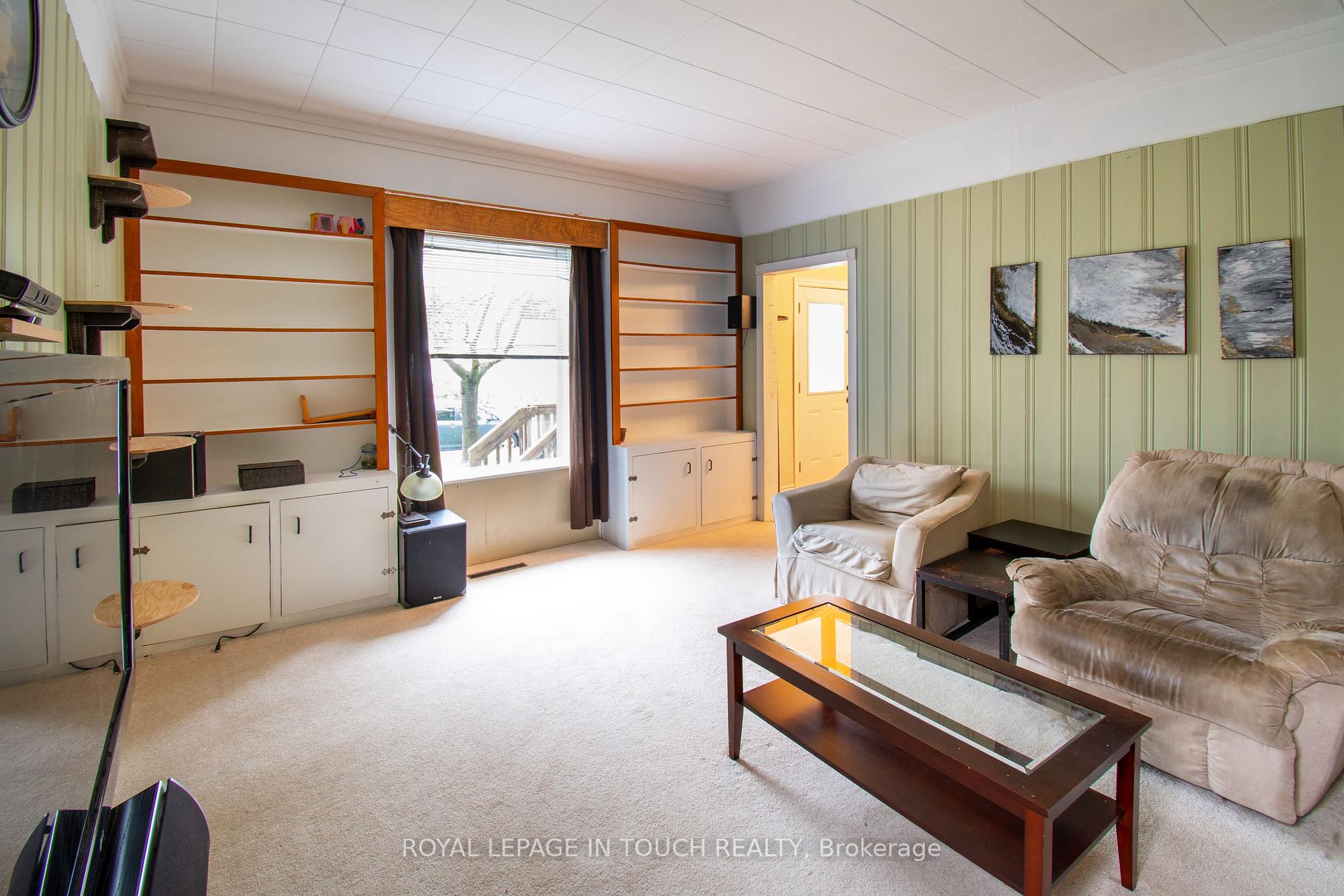 Photo 12 of 125 Eighth Street, Midland — HOMEH