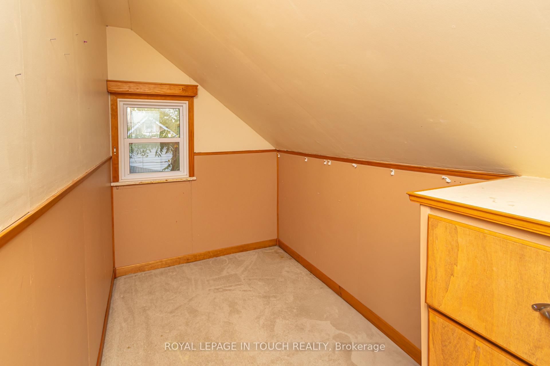 Photo 23 of 125 Eighth Street, Midland — HOMEH
