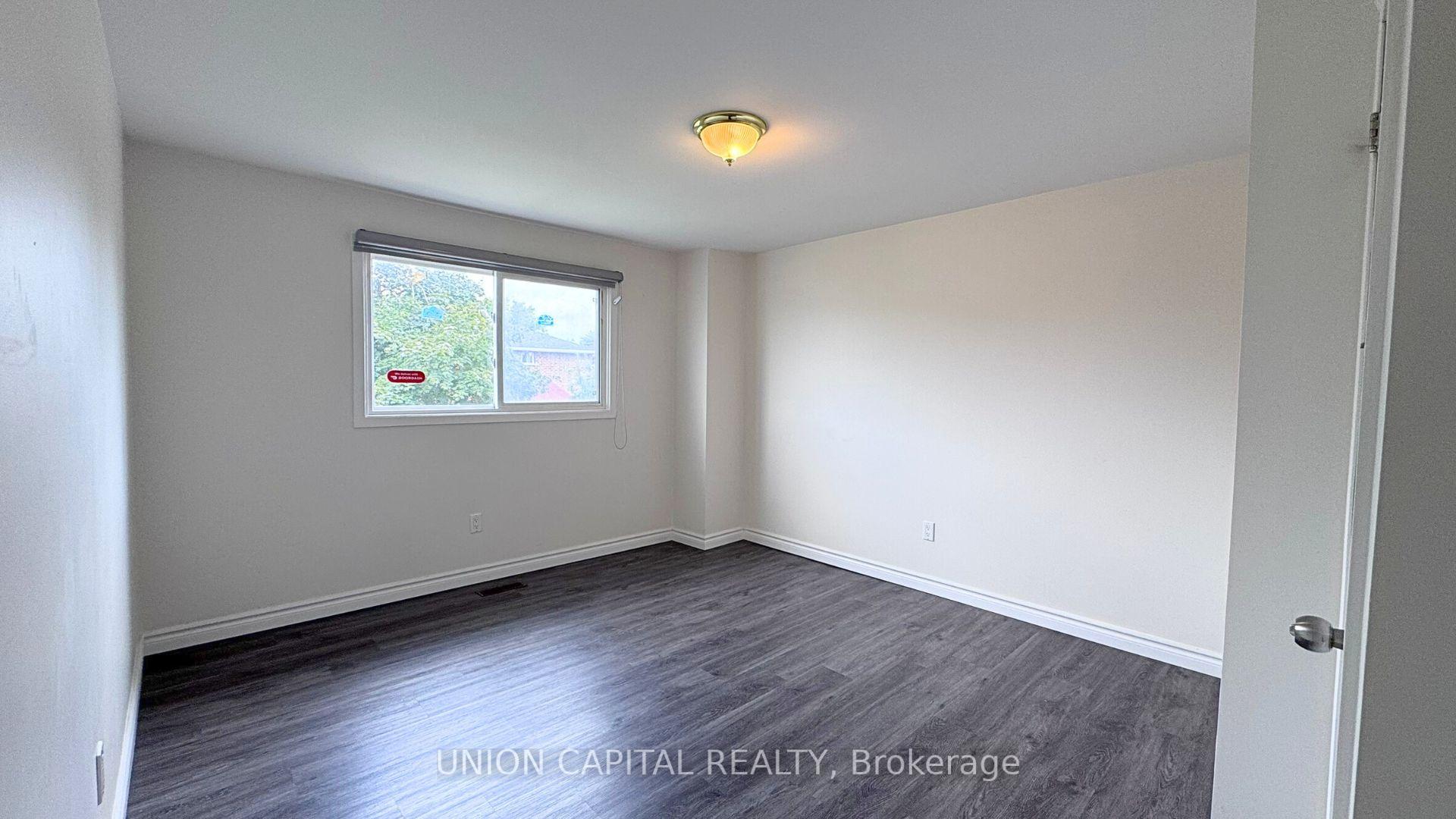 Photo 4 of Unit 2nd Floor, 107 Hornchurch Crescent, Markham, Milliken Mills East — HOMEH