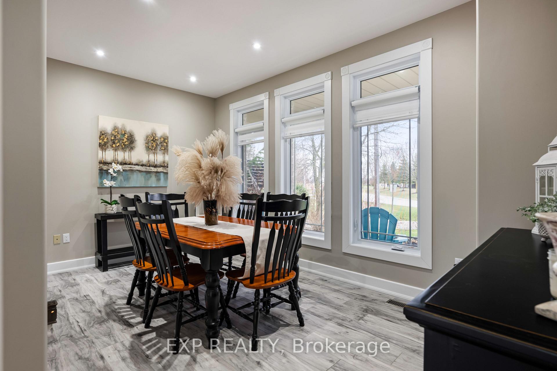 Photo 11 of 10 James Street, Minto — HOMEH