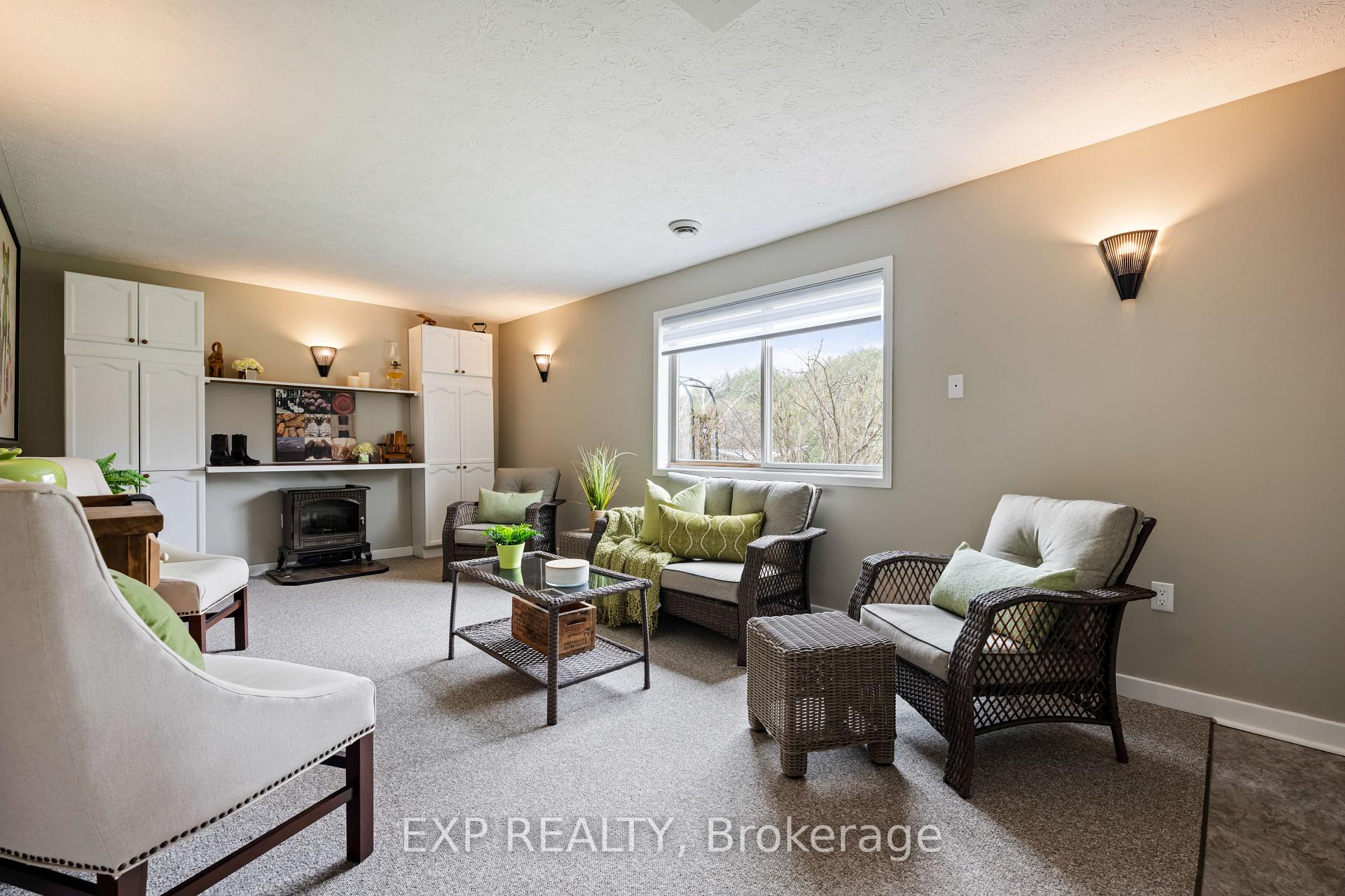 Photo 33 of 10 James Street, Minto — HOMEH