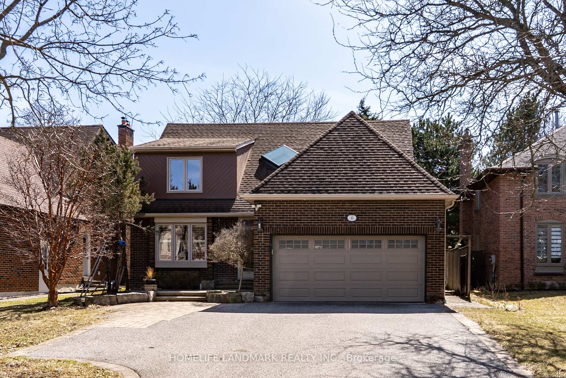Photo 1 of 43 Pennock Crescent, Markham, Unionville — HOMEH