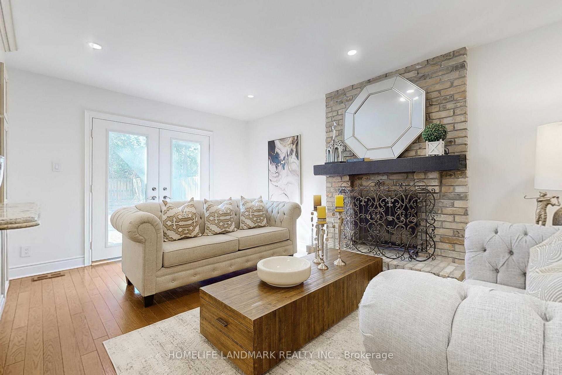Photo 7 of 43 Pennock Crescent, Markham, Unionville — HOMEH