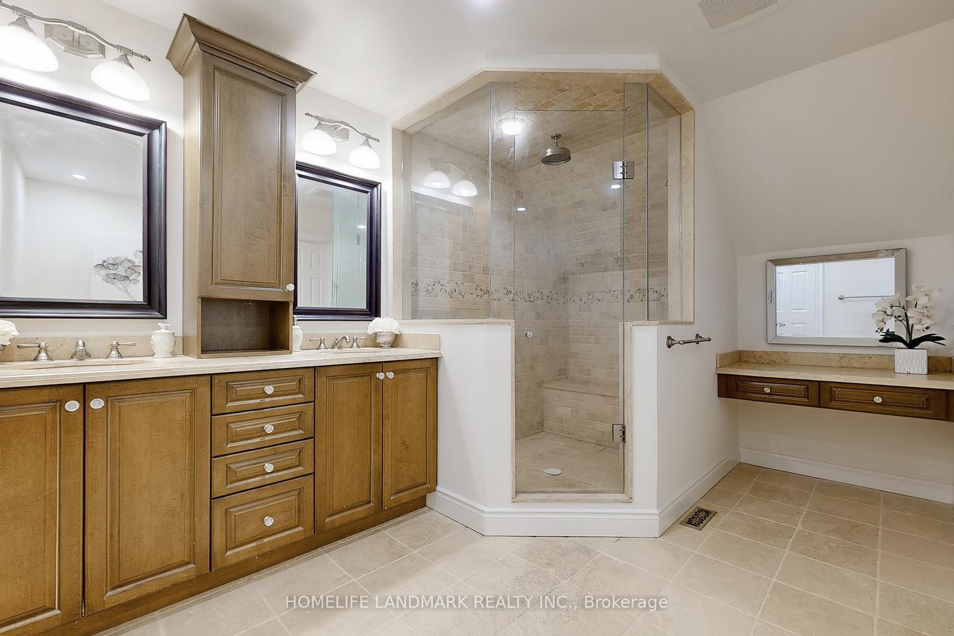 Photo 11 of 43 Pennock Crescent, Markham, Unionville — HOMEH