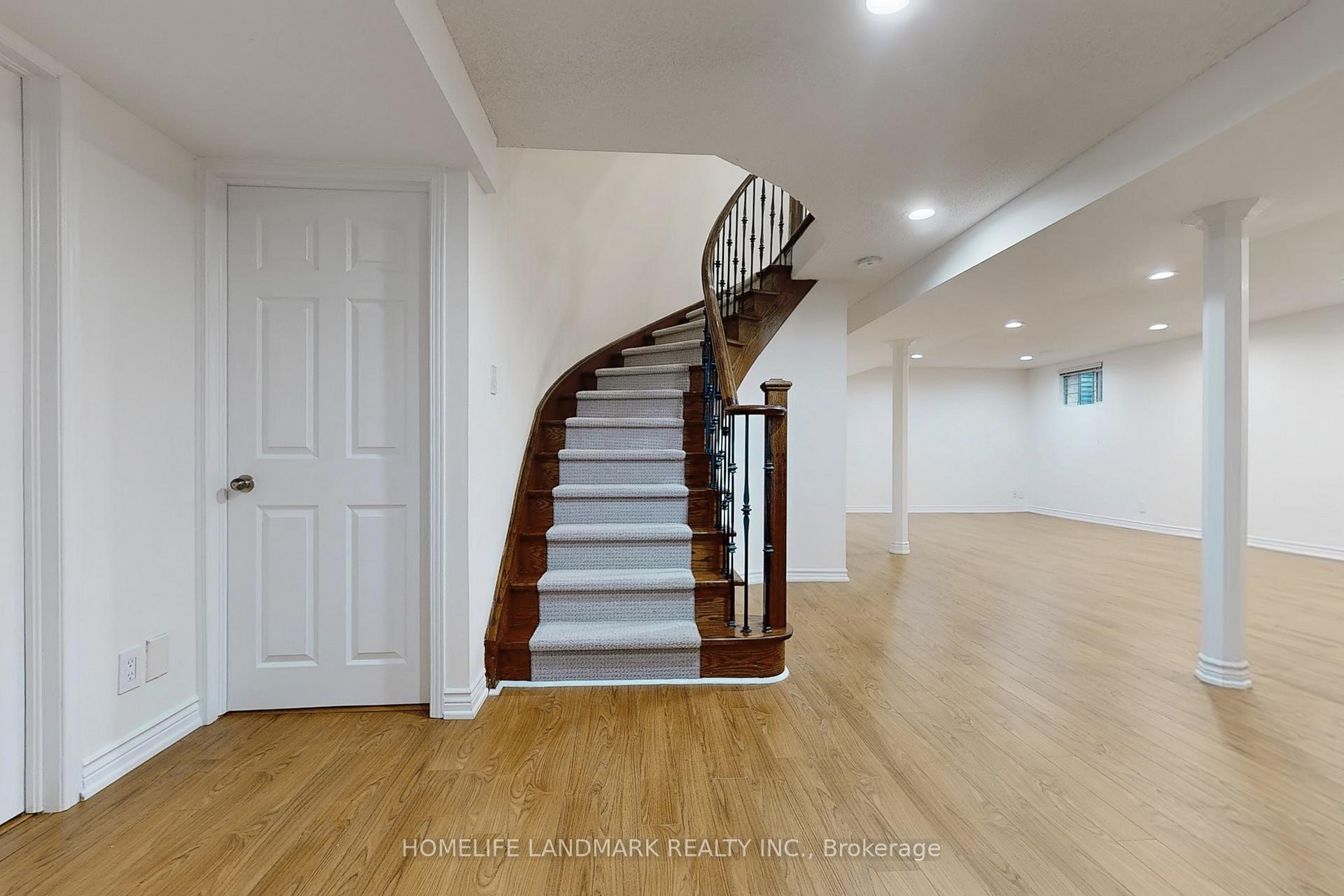 Photo 16 of 43 Pennock Crescent, Markham, Unionville — HOMEH