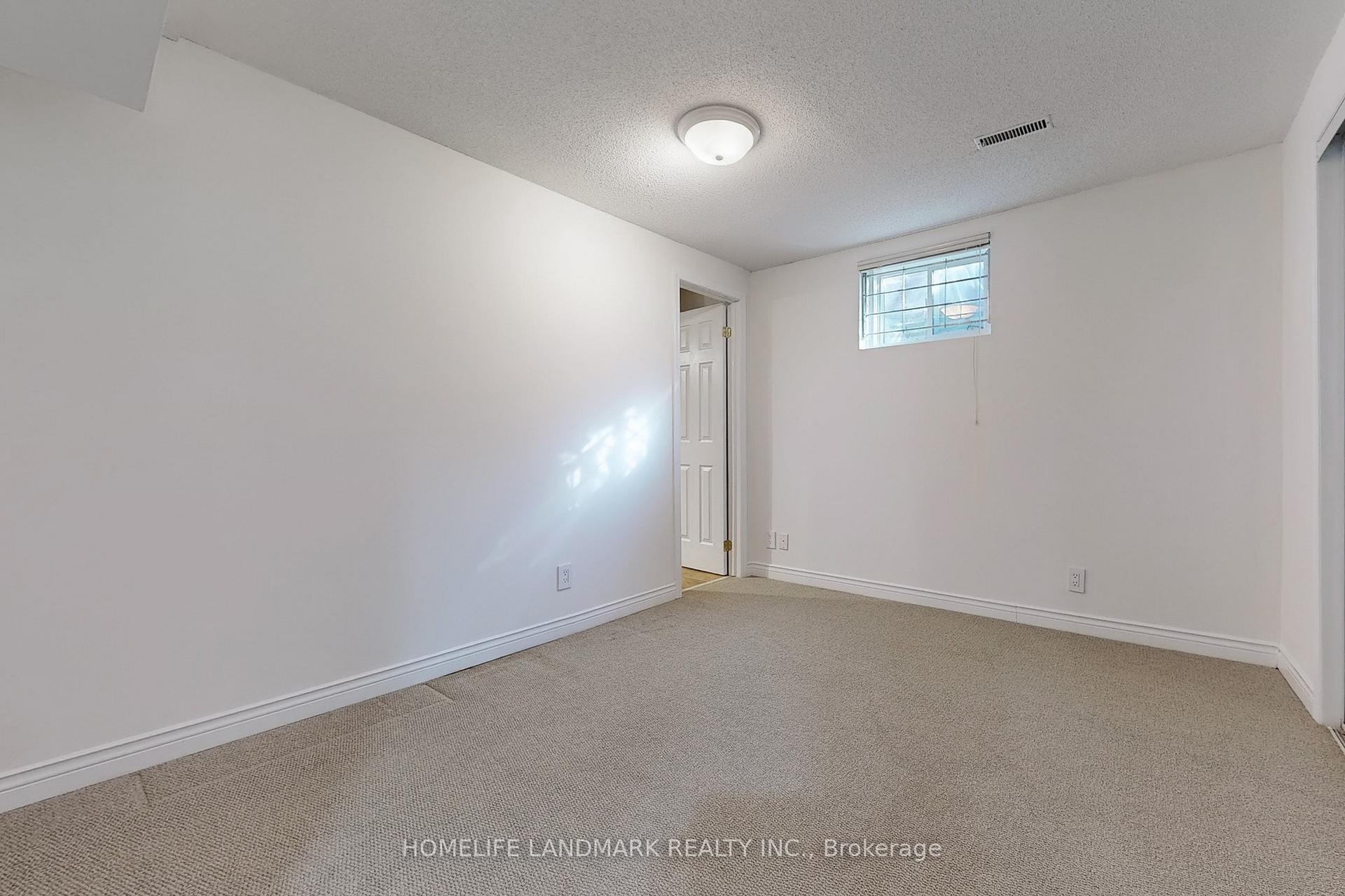 Photo 19 of 43 Pennock Crescent, Markham, Unionville — HOMEH