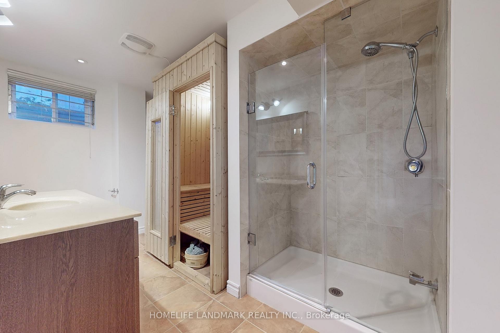 Photo 21 of 43 Pennock Crescent, Markham, Unionville — HOMEH