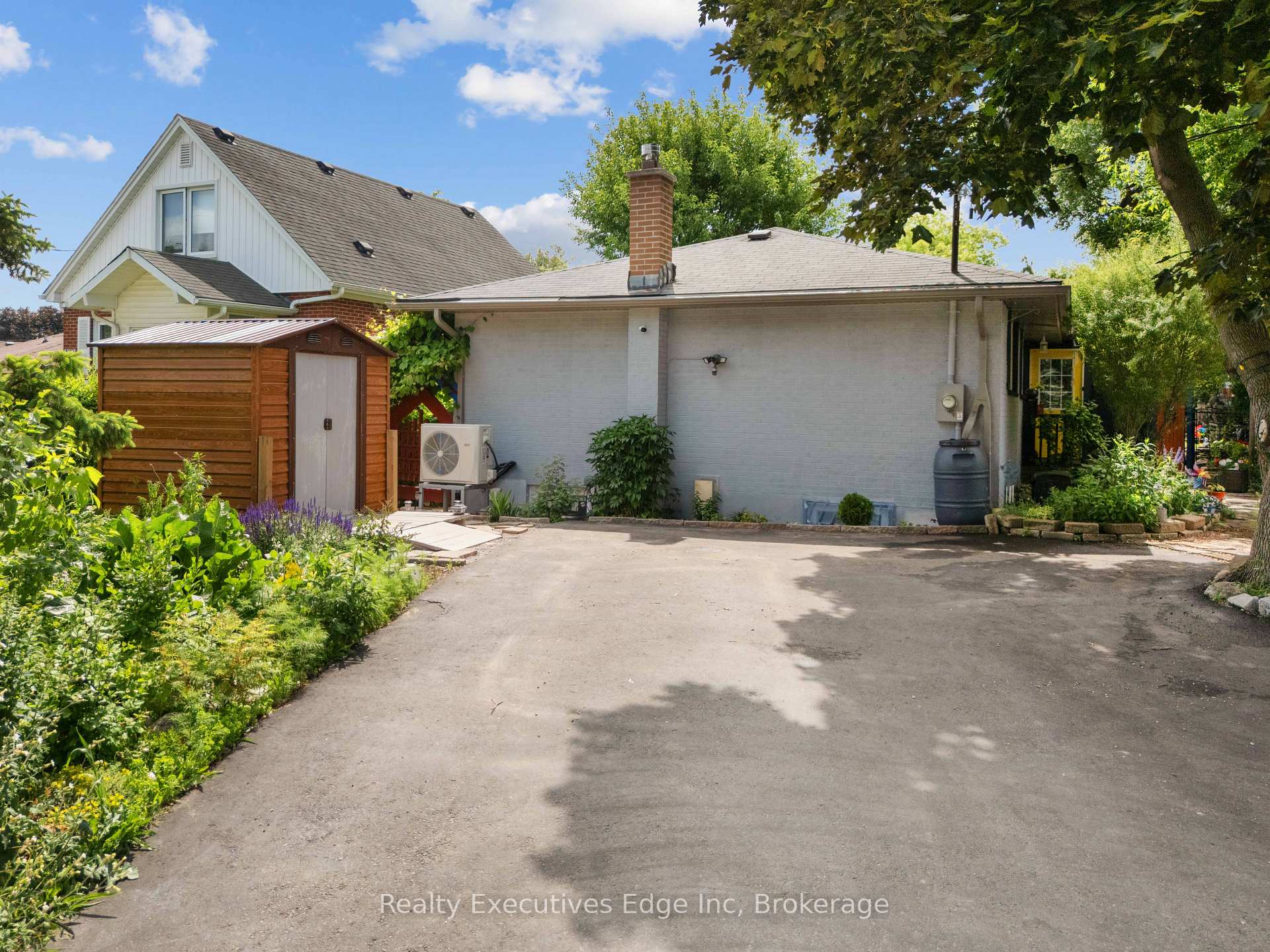 Photo 1 of 309 Southill Drive, Kitchener — HOMEH