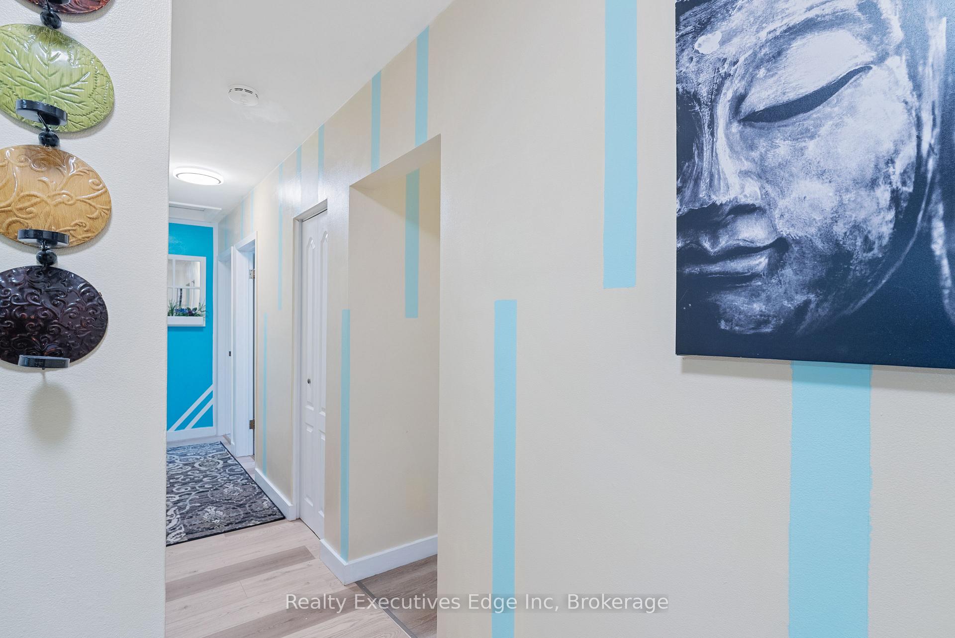 Photo 9 of 309 Southill Drive, Kitchener — HOMEH