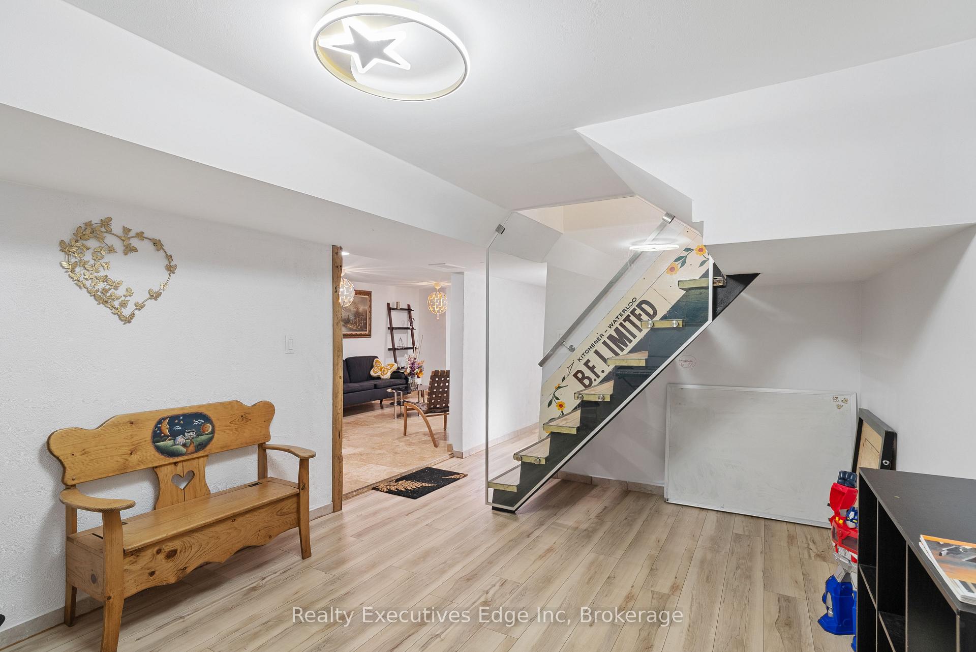 Photo 17 of 309 Southill Drive, Kitchener — HOMEH