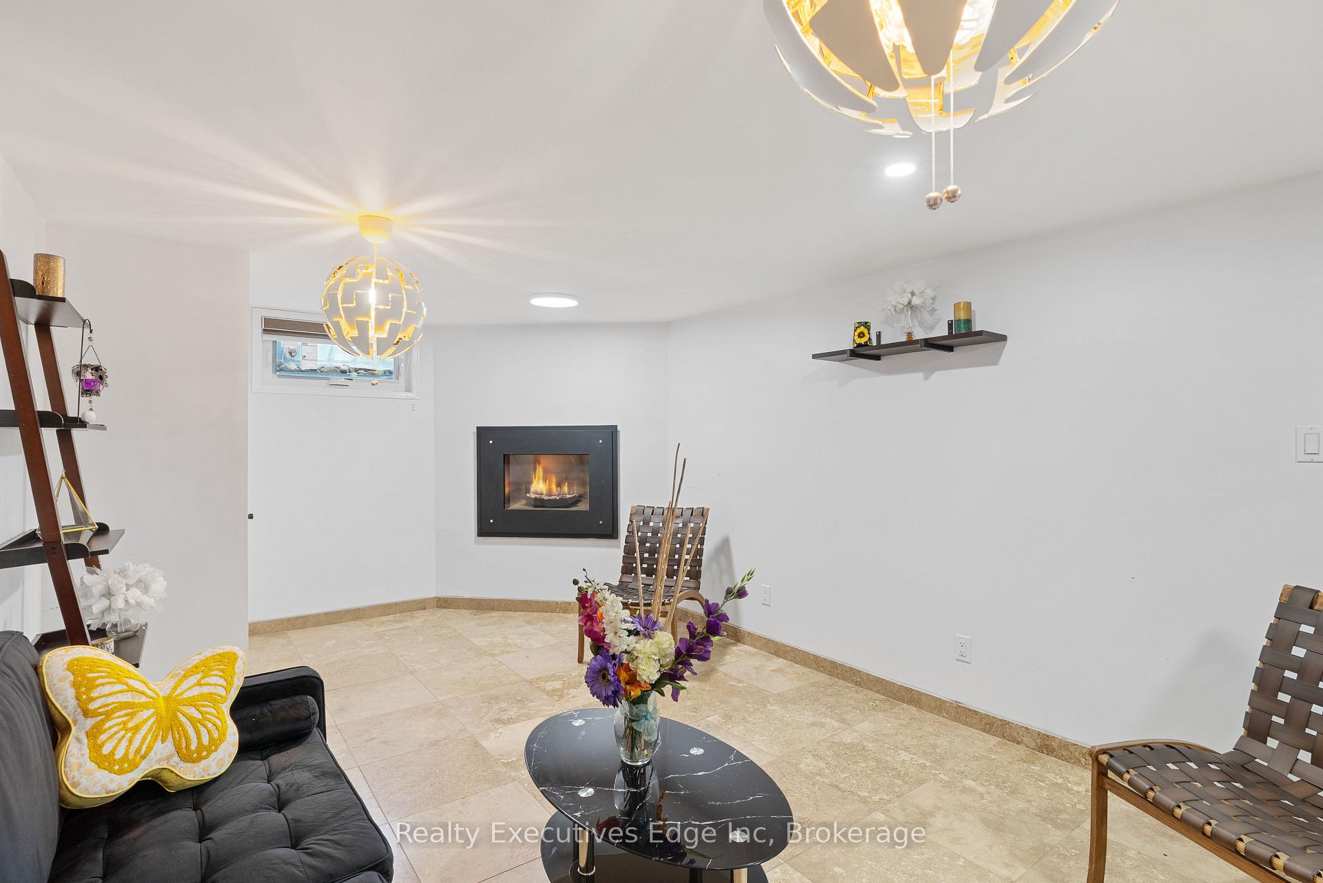 Photo 21 of 309 Southill Drive, Kitchener — HOMEH