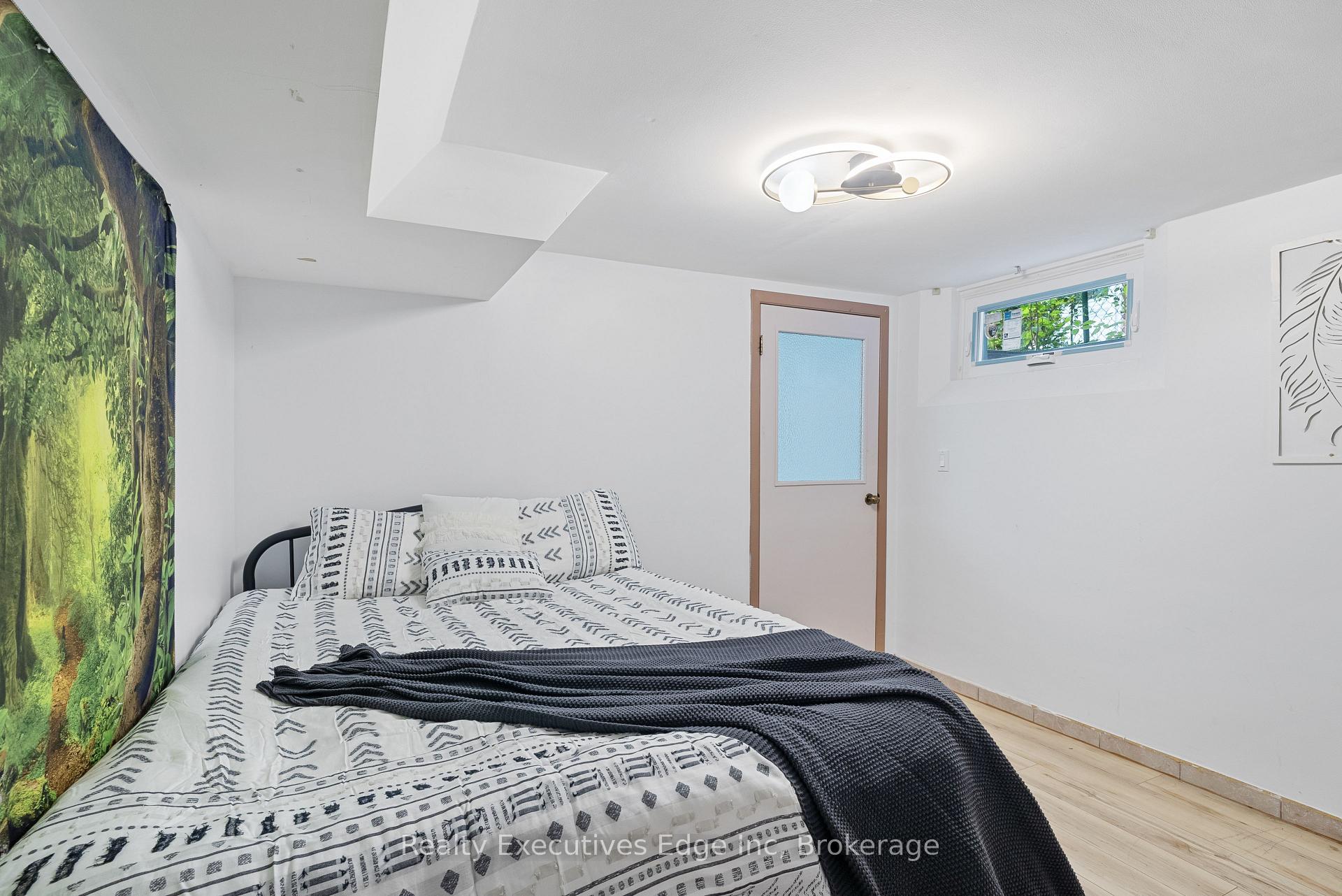 Photo 25 of 309 Southill Drive, Kitchener — HOMEH