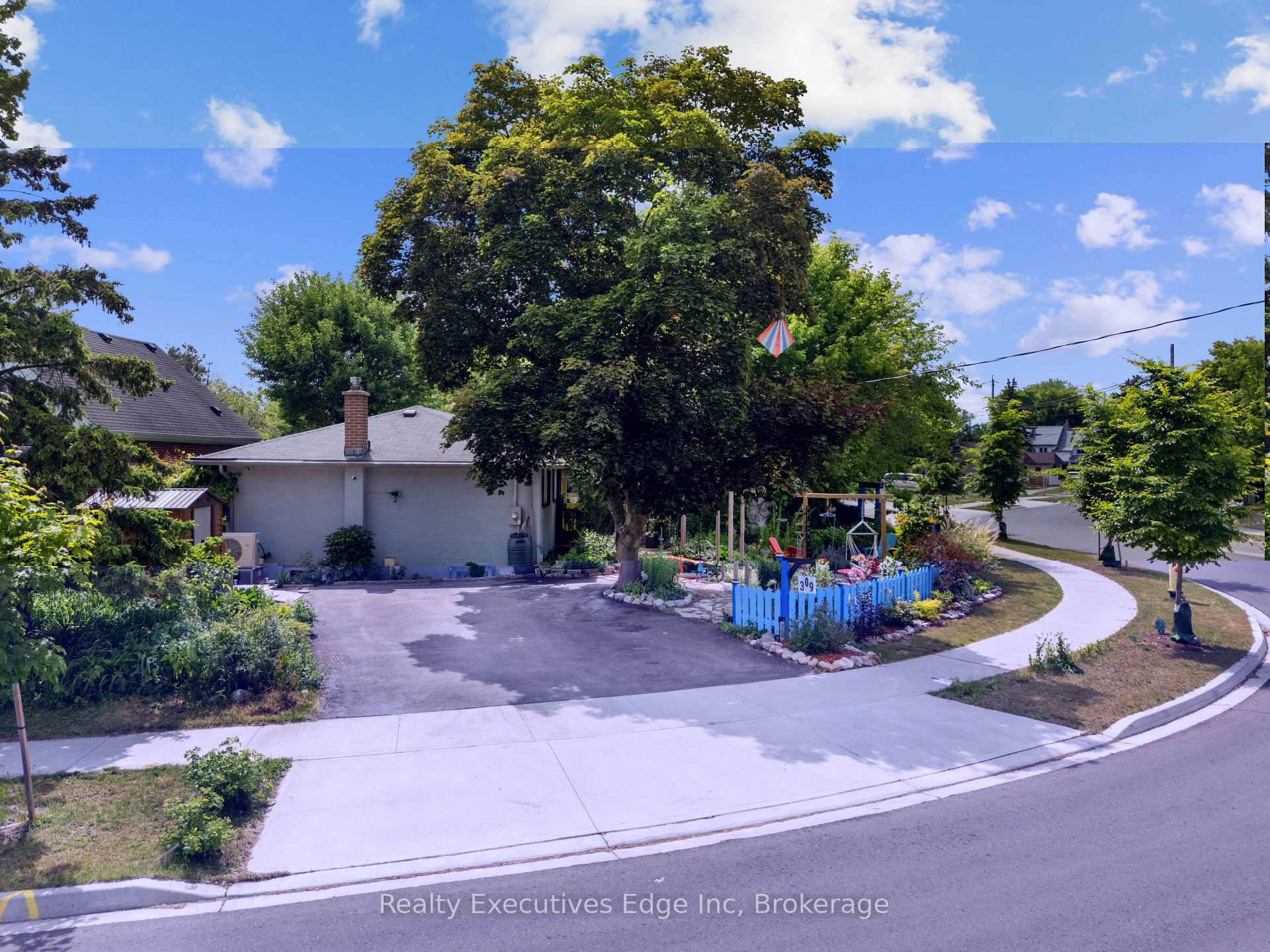 Photo 31 of 309 Southill Drive, Kitchener — HOMEH