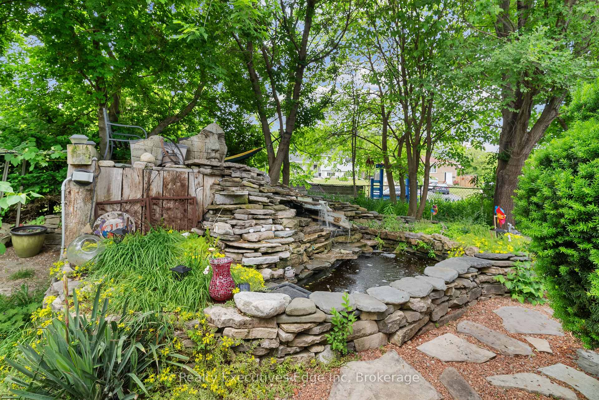 Photo 34 of 309 Southill Drive, Kitchener — HOMEH