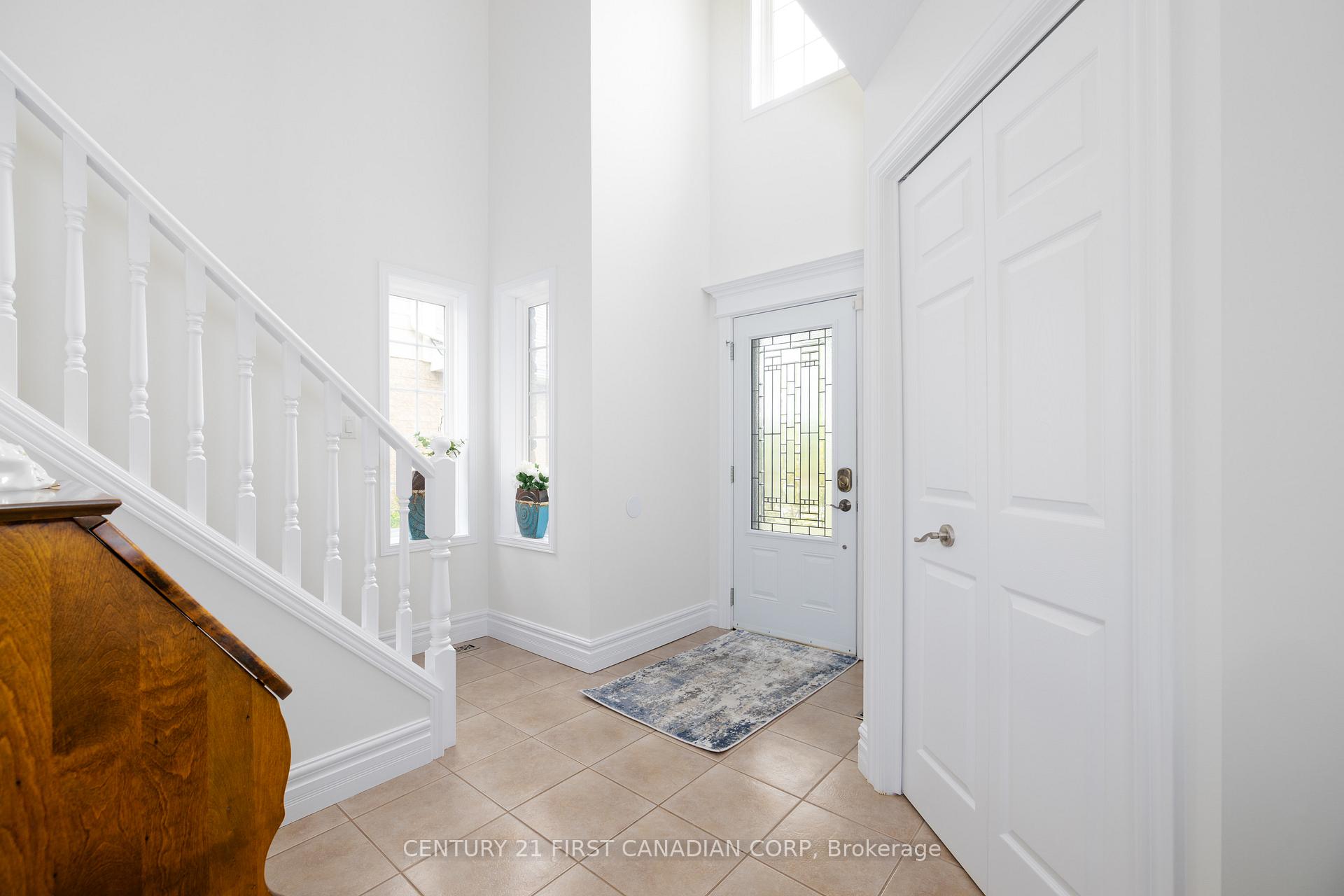 Photo 4 of 21 Maplewood Lane, Middlesex Centre, Ilderton — HOMEH