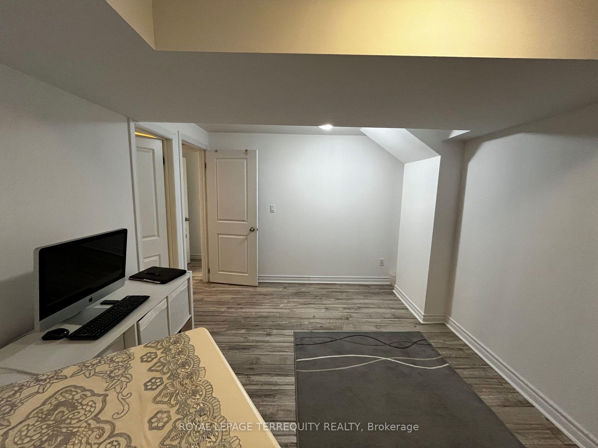 Photo 16 of 119 Cartmel Drive, Markham, Milliken Mills East — HOMEH