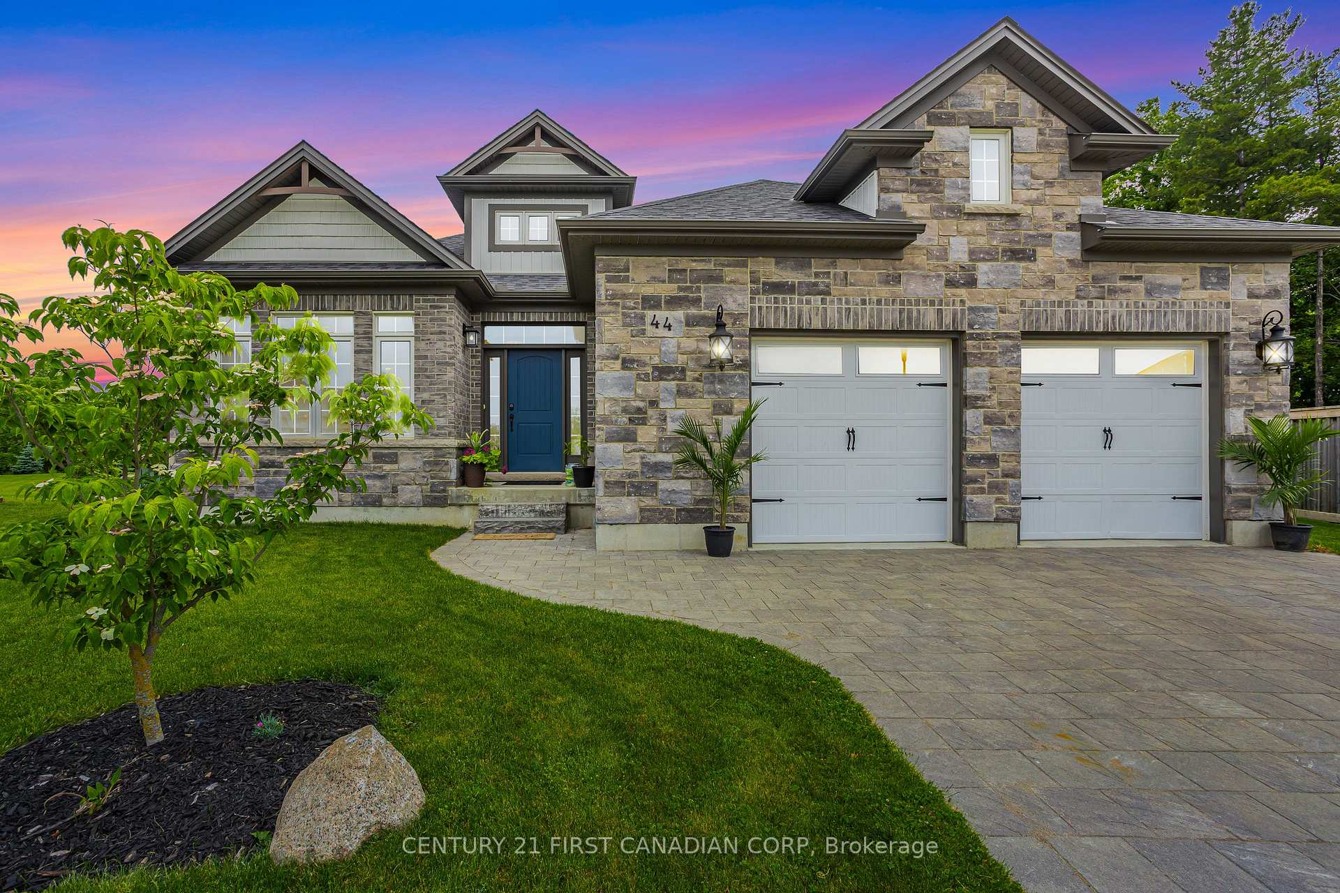 Photo 1 of 44 Violet Court, Middlesex Centre, Ilderton — HOMEH