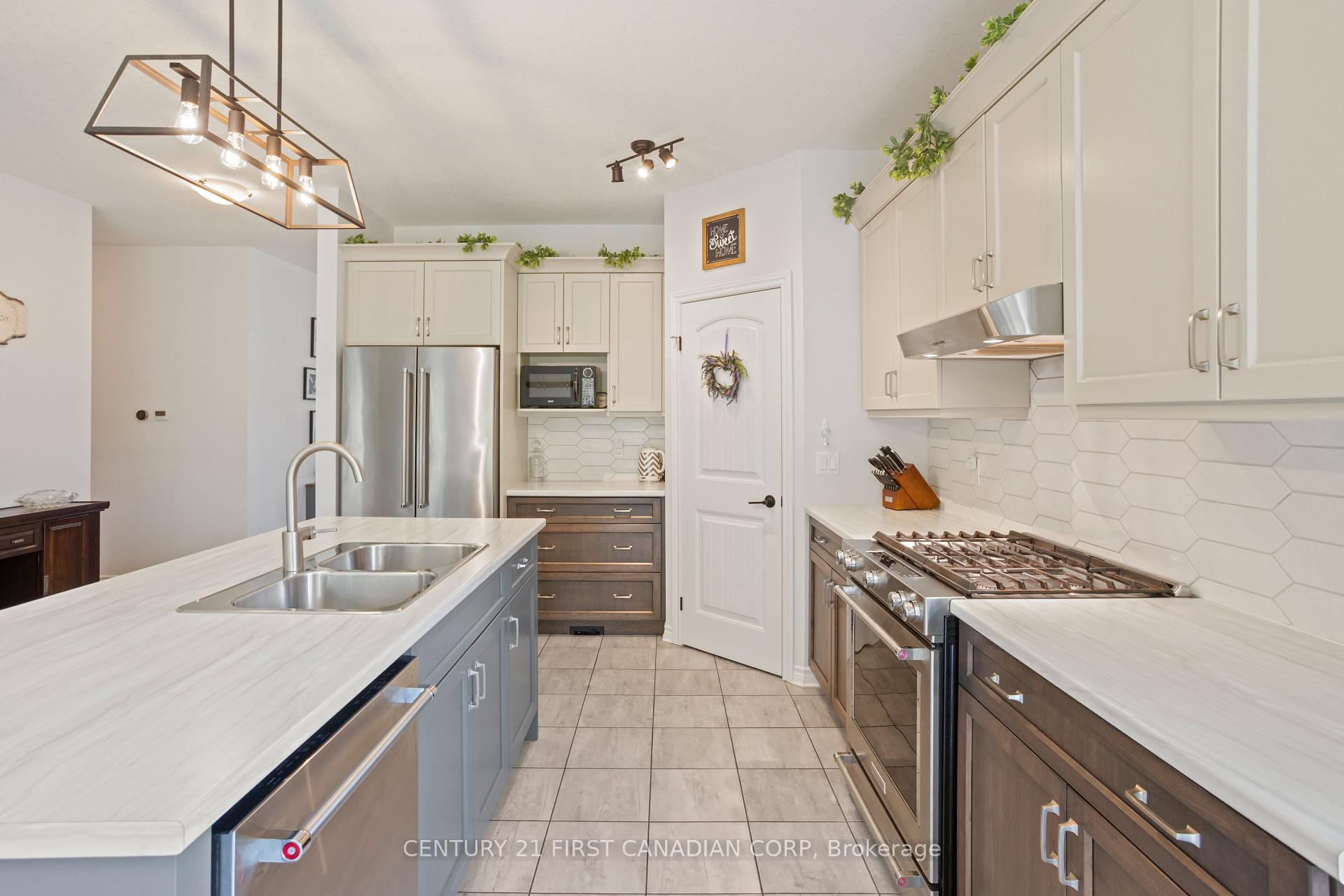Photo 14 of 44 Violet Court, Middlesex Centre, Ilderton — HOMEH