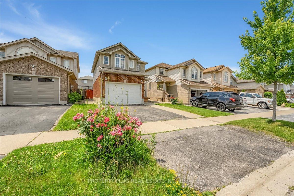 Photo 4 of 953 Copper Leaf Crescent W, Kitchener — HOMEH
