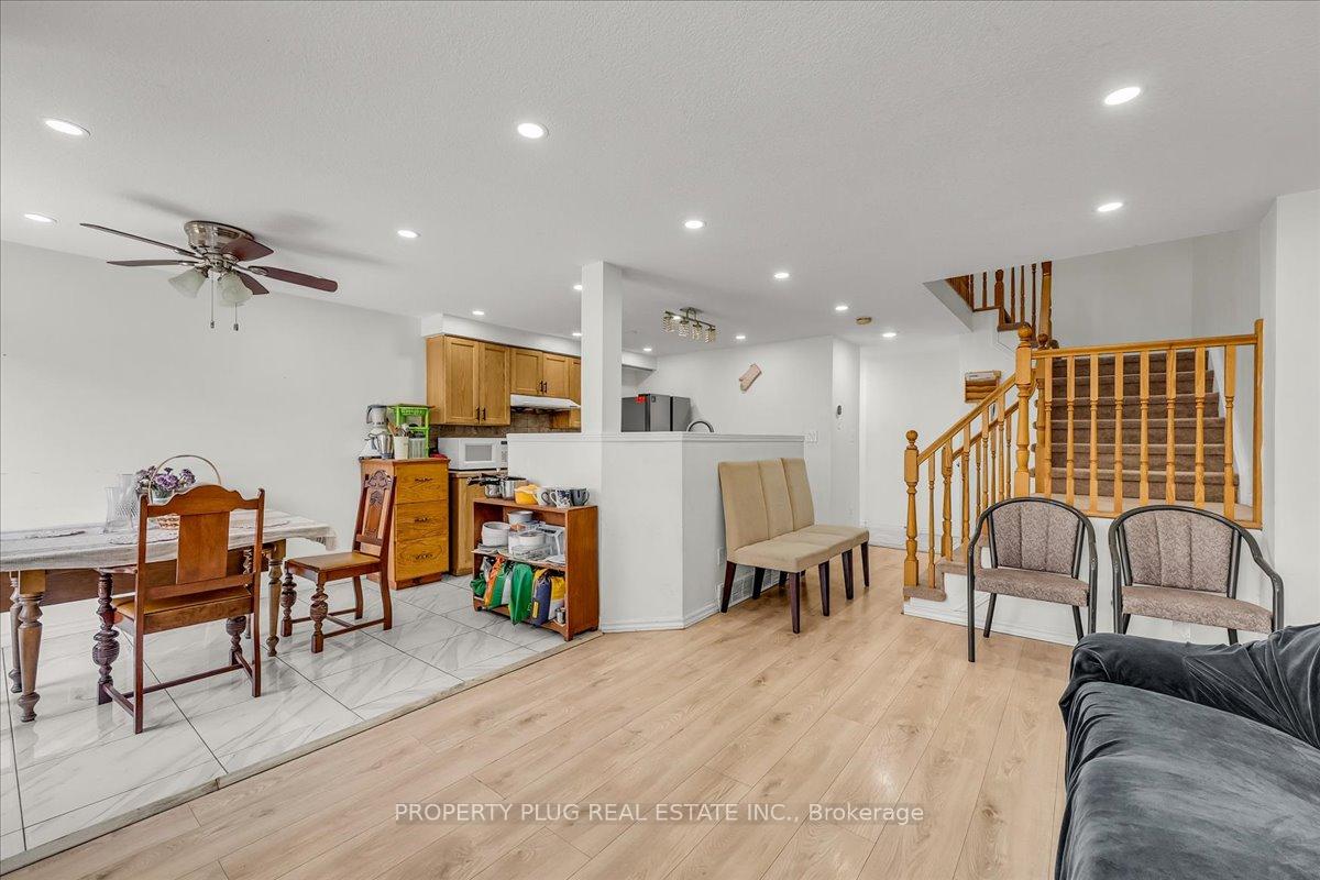 Photo 13 of 953 Copper Leaf Crescent W, Kitchener — HOMEH