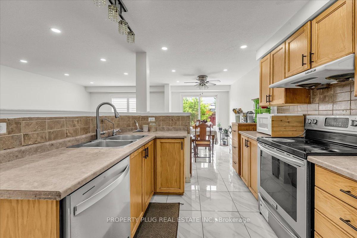Photo 18 of 953 Copper Leaf Crescent W, Kitchener — HOMEH