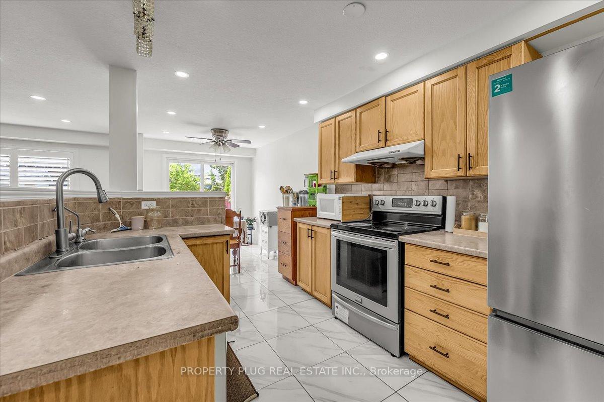 Photo 19 of 953 Copper Leaf Crescent W, Kitchener — HOMEH