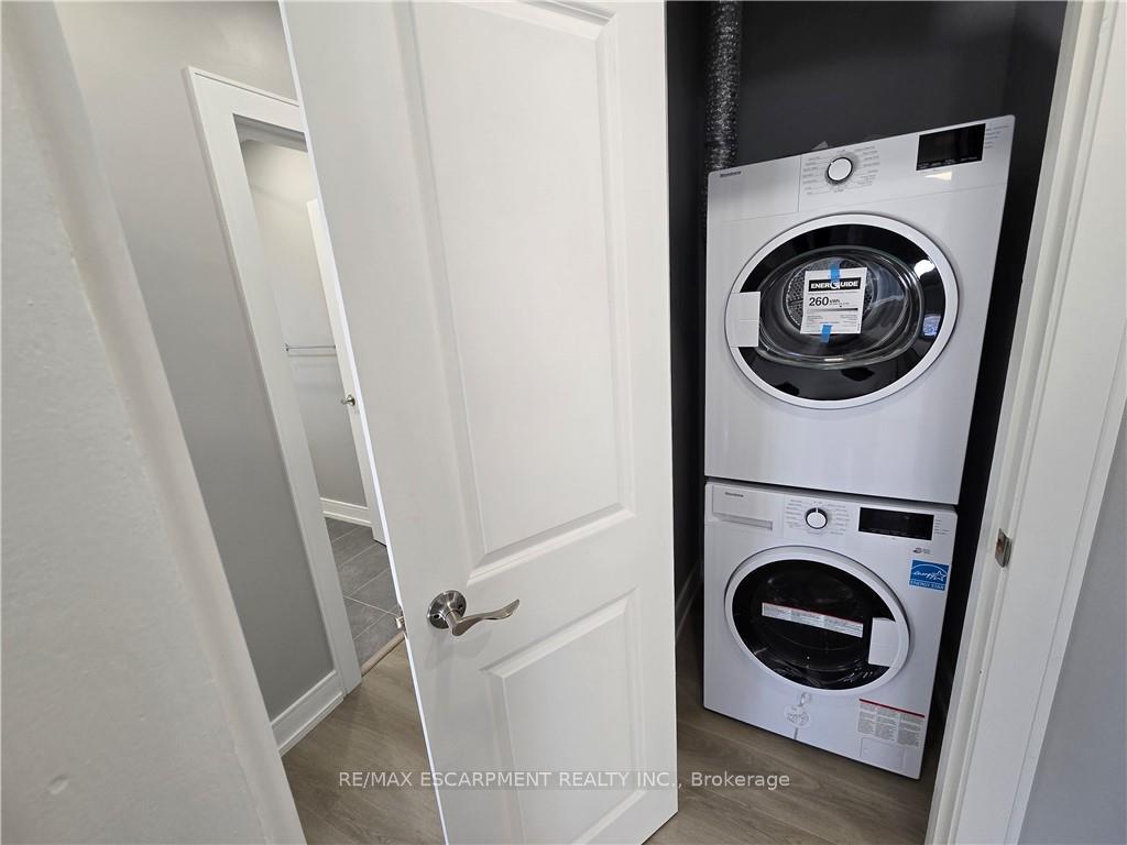 Photo 13 of Unit A, 492 East 16TH Street, Hamilton, Hill Park — HOMEH