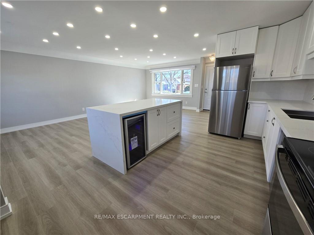 Photo 14 of Unit A, 492 East 16TH Street, Hamilton, Hill Park — HOMEH