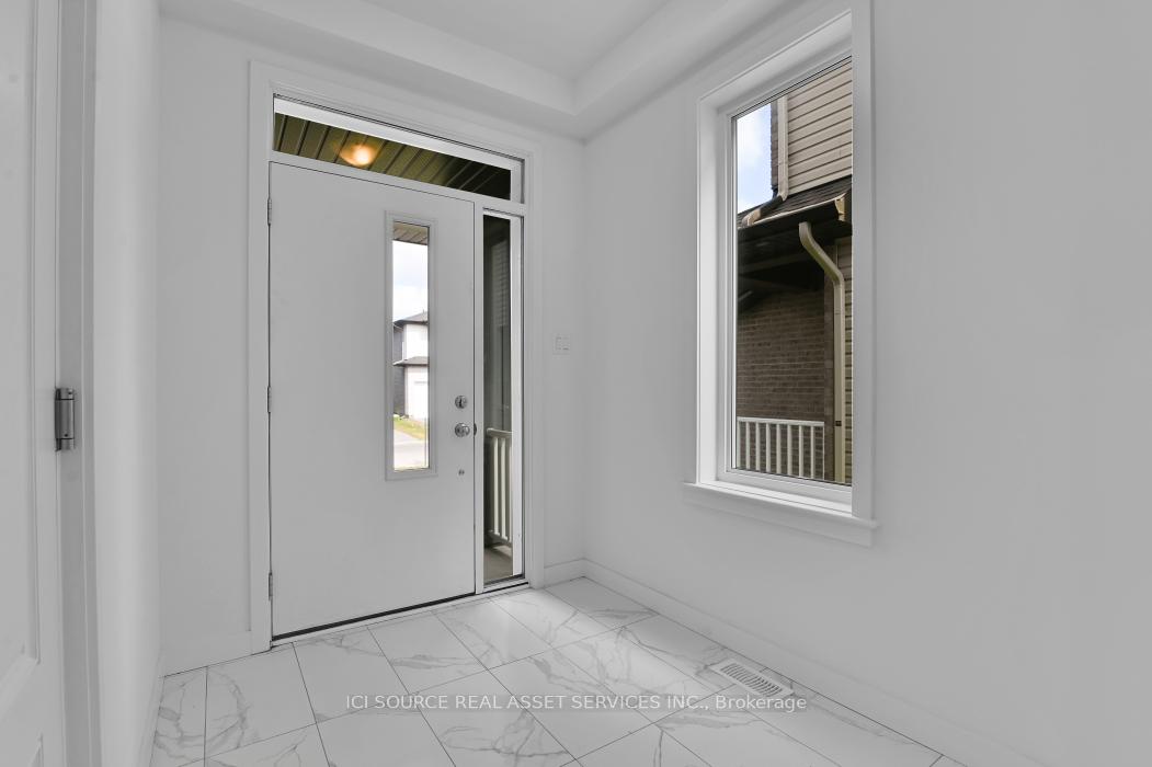 Photo 2 of 828 Paseana Place, Ottawa, Kanata - Emerald Meadows/Trailwest — HOMEH