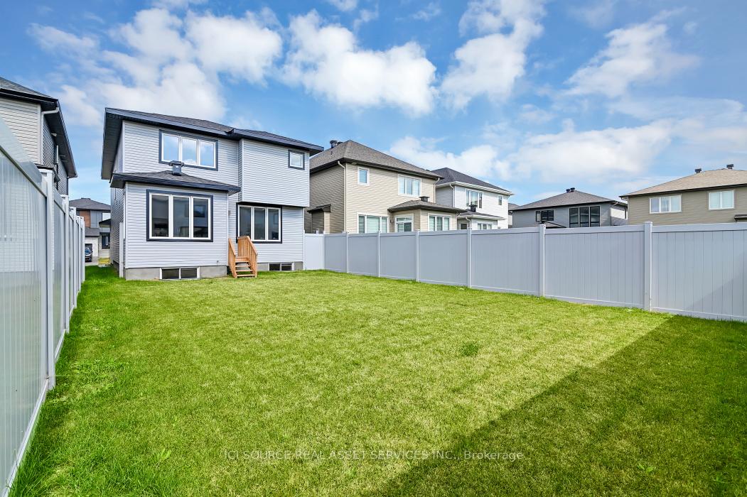 Photo 17 of 828 Paseana Place, Ottawa, Kanata - Emerald Meadows/Trailwest — HOMEH