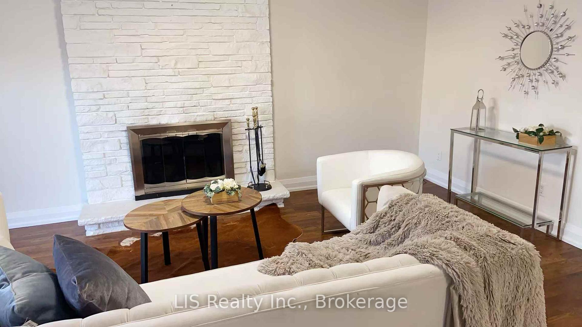Photo 14 of 61 Rose Way, Markham, Markham Village — HOMEH