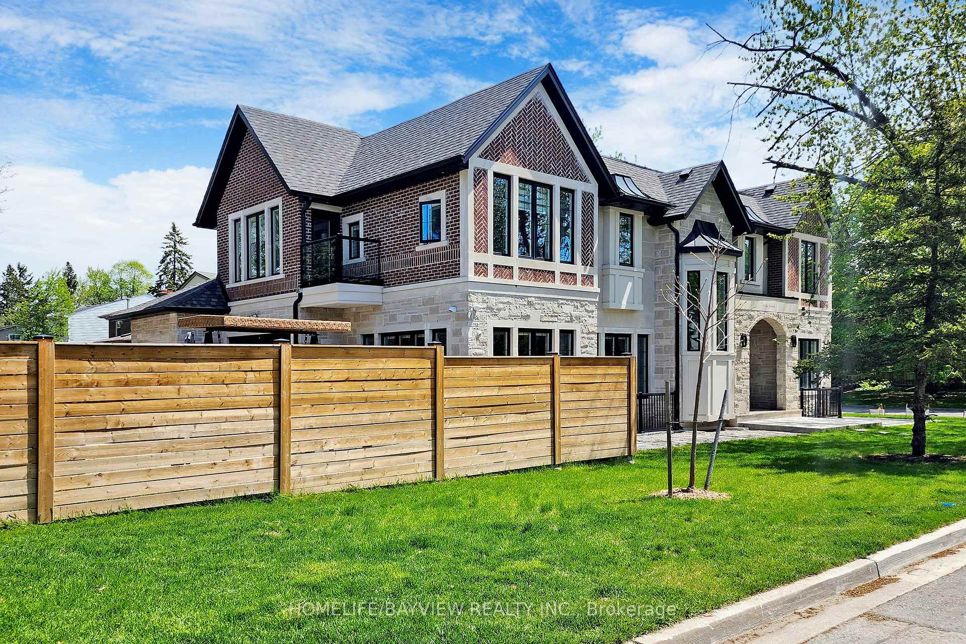 Photo 2 of 133 Bay Thorn Drive, Markham, Royal Orchard — HOMEH